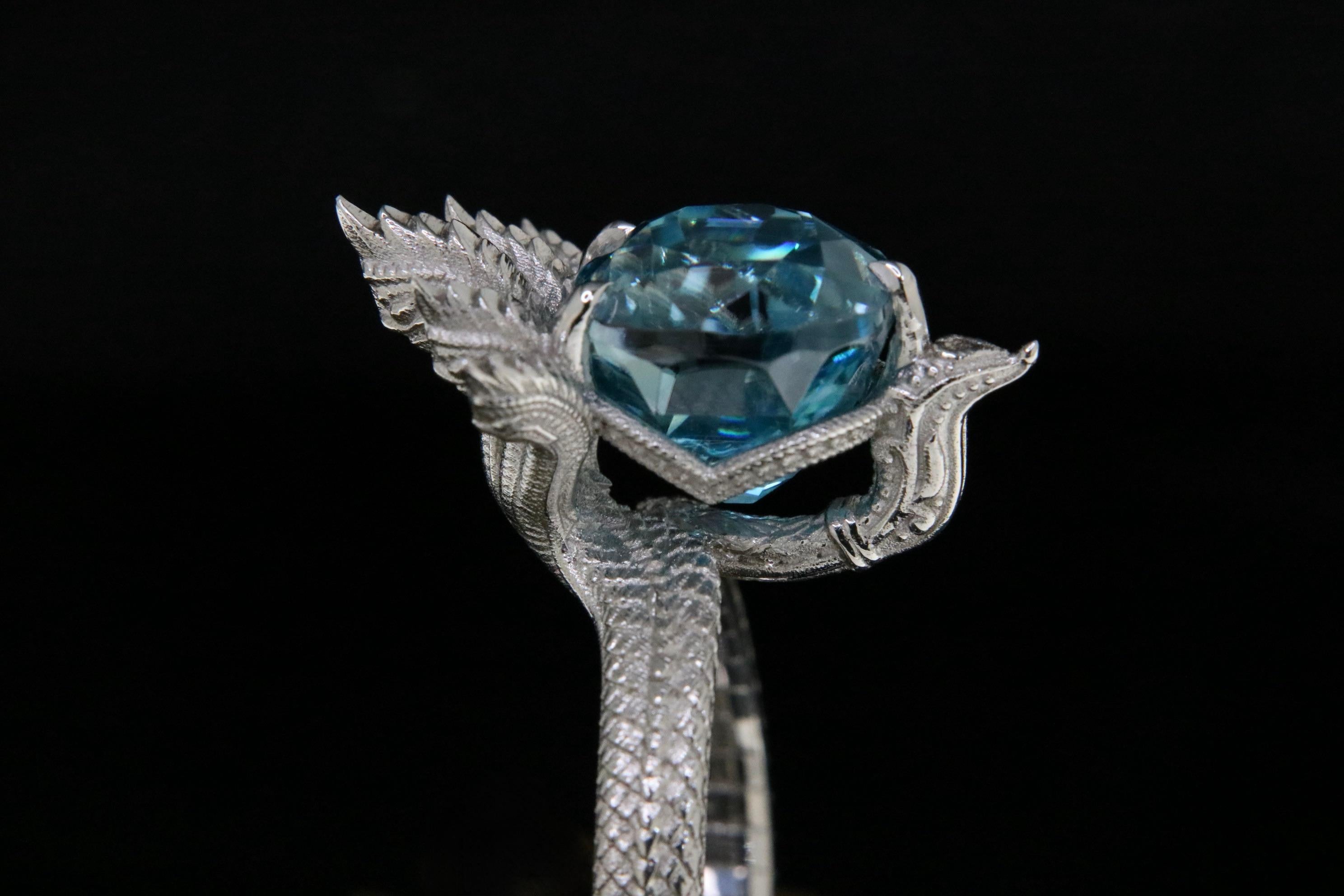 Orloff of Denmark, Auspicious Five-Headed Naga, Blue Zircon Sculpture Ring In New Condition For Sale In Hua Hin, TH