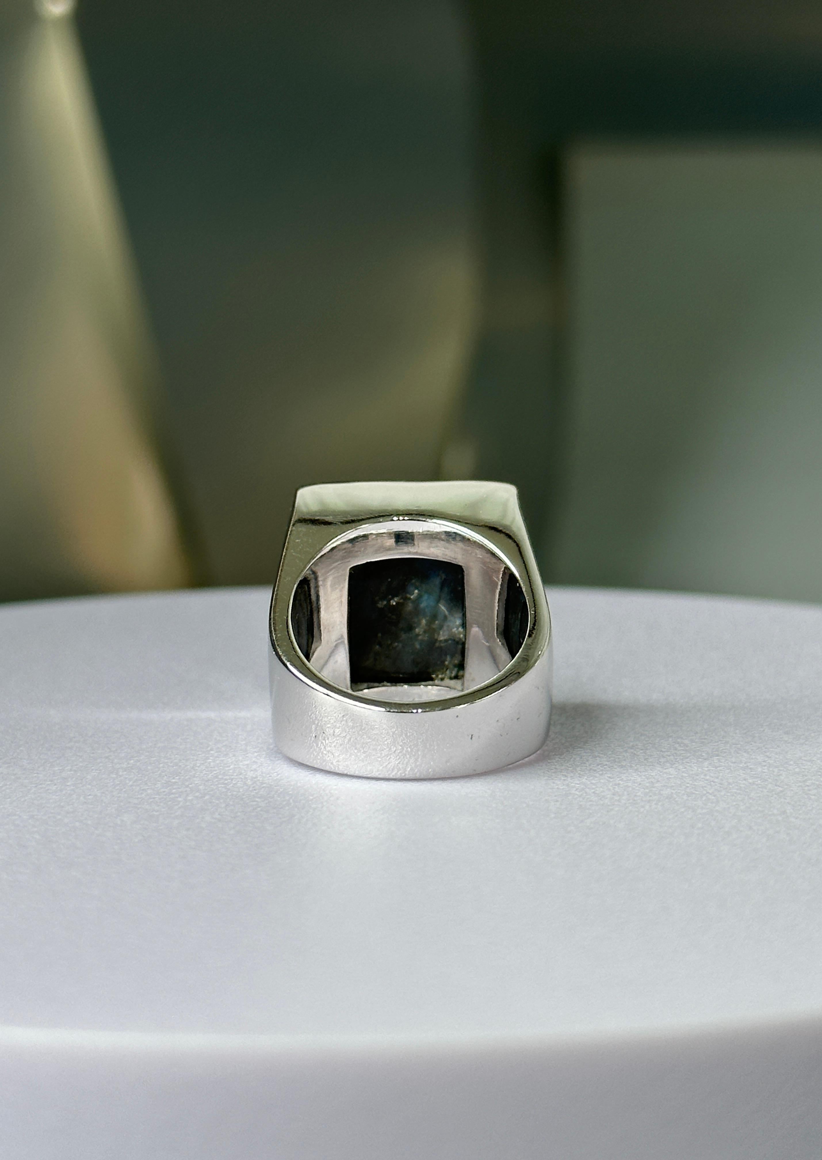 Orloff of Denmark, Charming 17 carat Labradorite Sterling Silver Ring  For Sale 1
