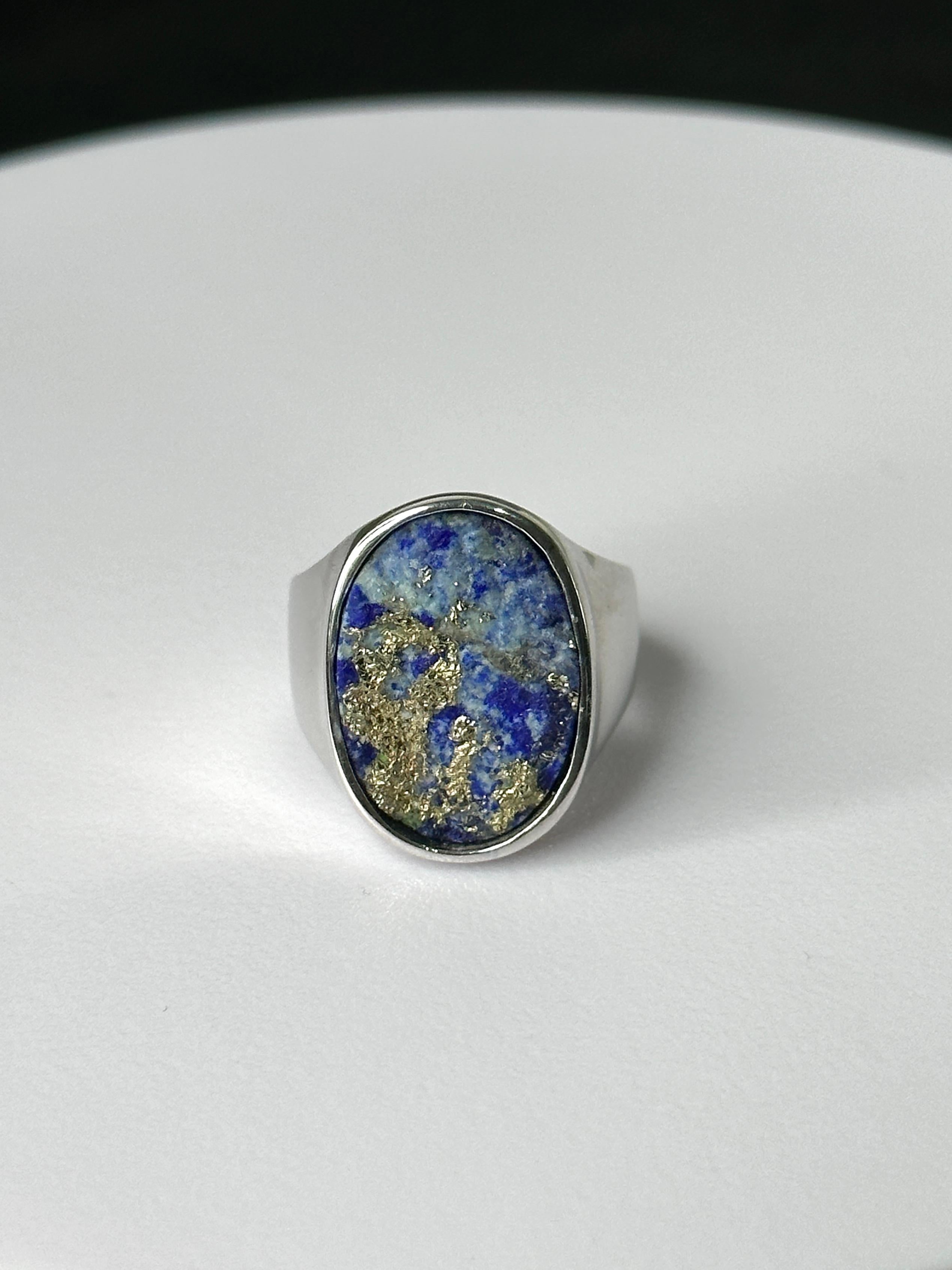 Contemporary Orloff of Denmark, Excellent 8.7 carat Lapis Lazuli Sterling Silver Ring  For Sale