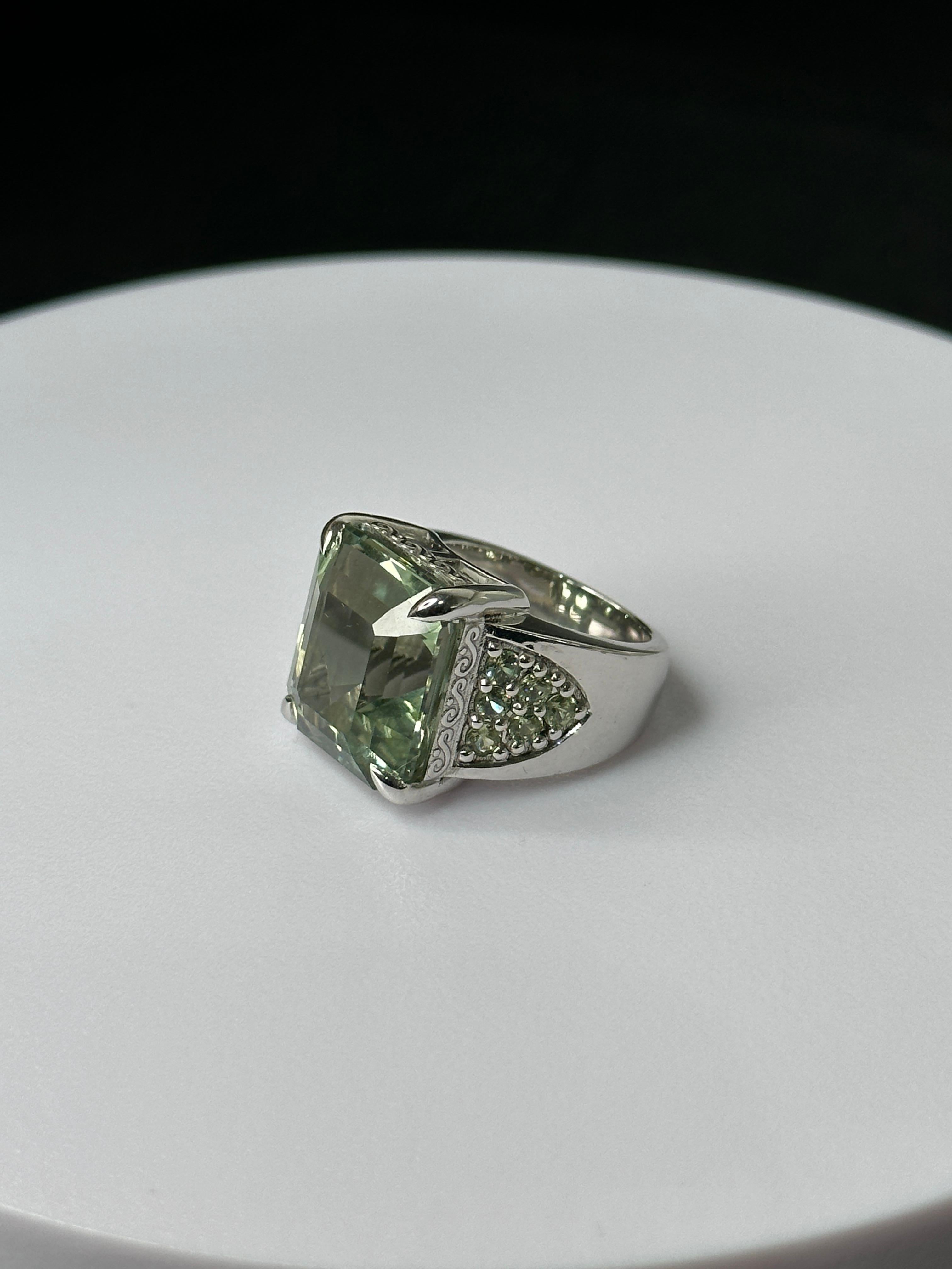 17 carat green saphire