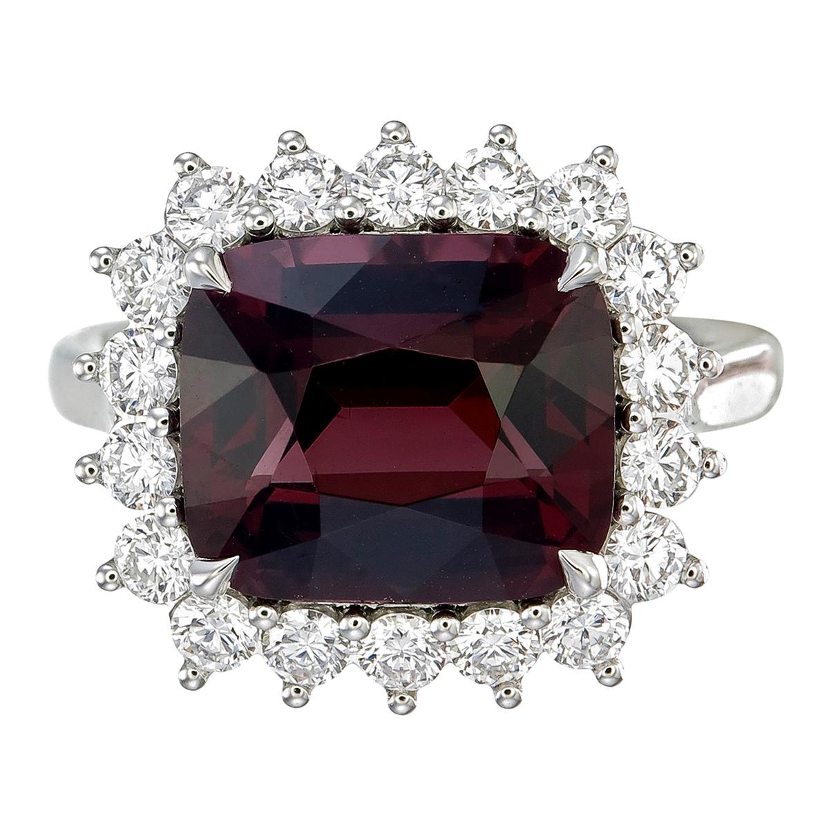 NO RESERVE
Wholesale price !   Red Spinel over 6 carat are extremely rare, here you have the chance to buy a unique piece to wholesale price.
'Orloff of Denmark' platinum ring with a stunning 6.22 carat Red Spinel from Sri-Lanka(Ceylon) fitted with