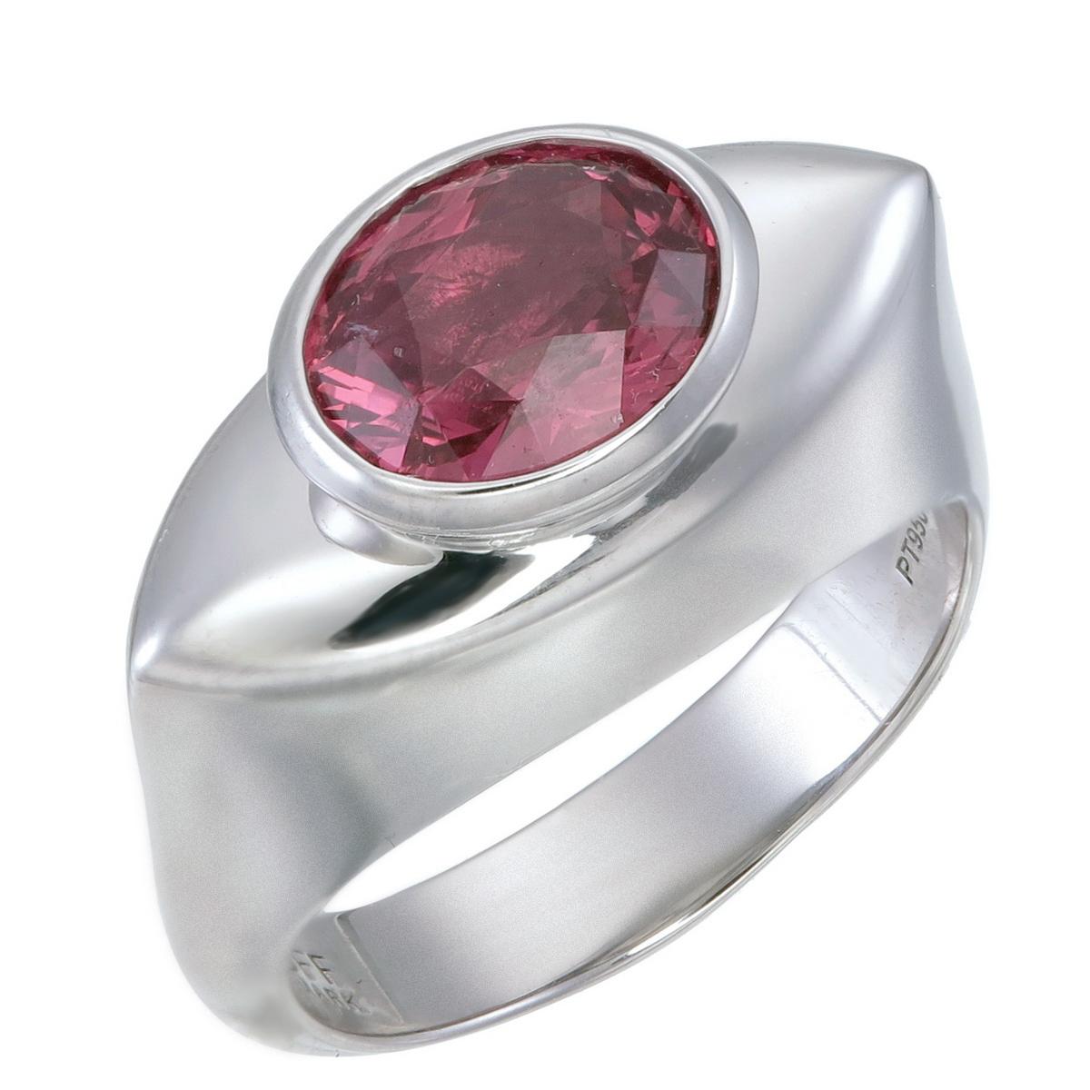'Kilimanjaro' - A 2.05 Carat Intense Pink, Mahenge Spinel, PT950 Sculpture Ring In New Condition For Sale In Hua Hin, TH