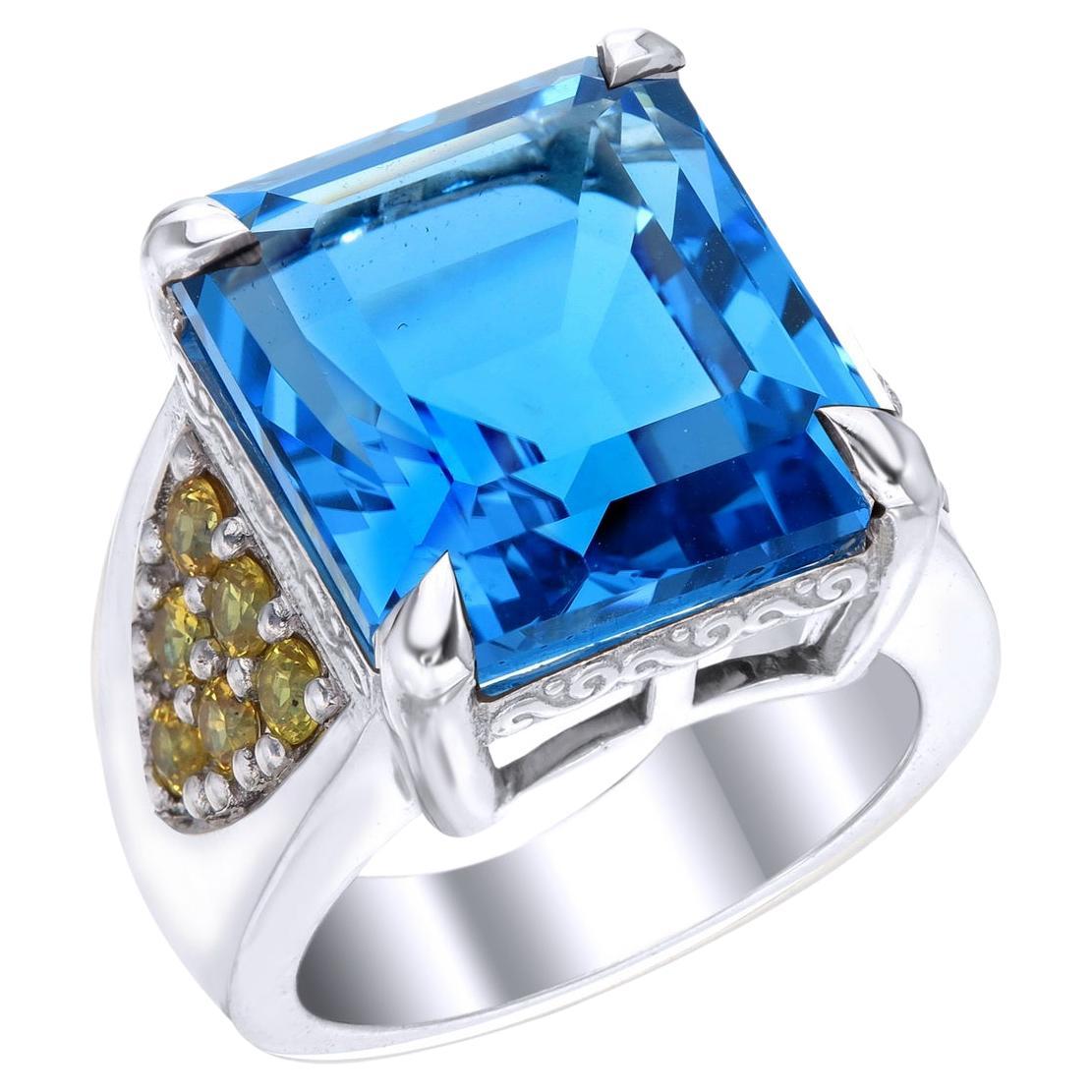 Orloff of Denmark, Swiss Blue Topaz & Sapphire Ring set in 925 Sterling Silver en vente