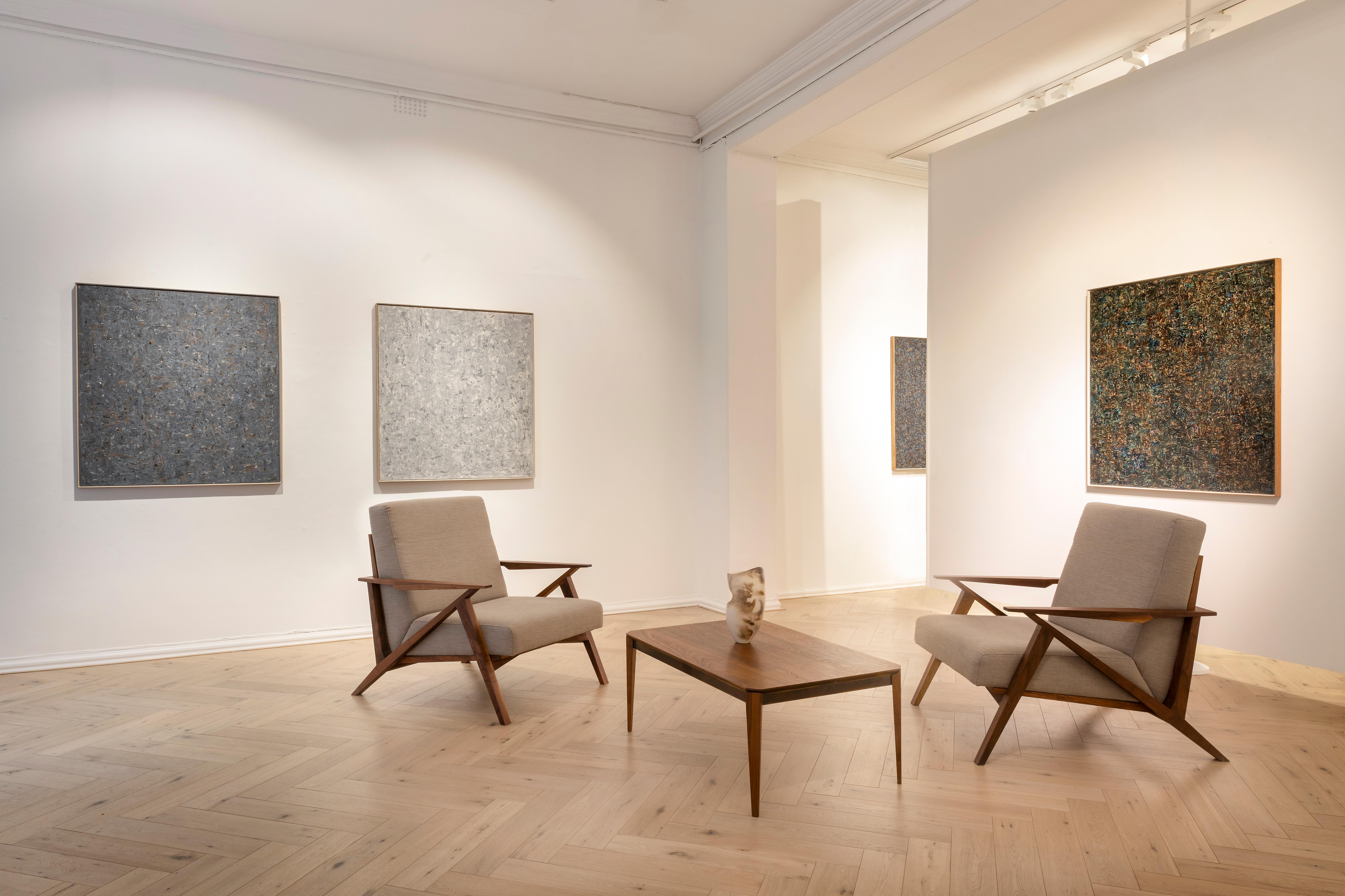 La seconda mostra personale di Orly Rabinowitz con EBONY/CURATED svela l'ultimo corpus di opere dell'artista e tesse una narrazione ricca di sfumature sul suo legame con i paesaggi esterni e interni. Circondato dalla cruda bellezza del territorio