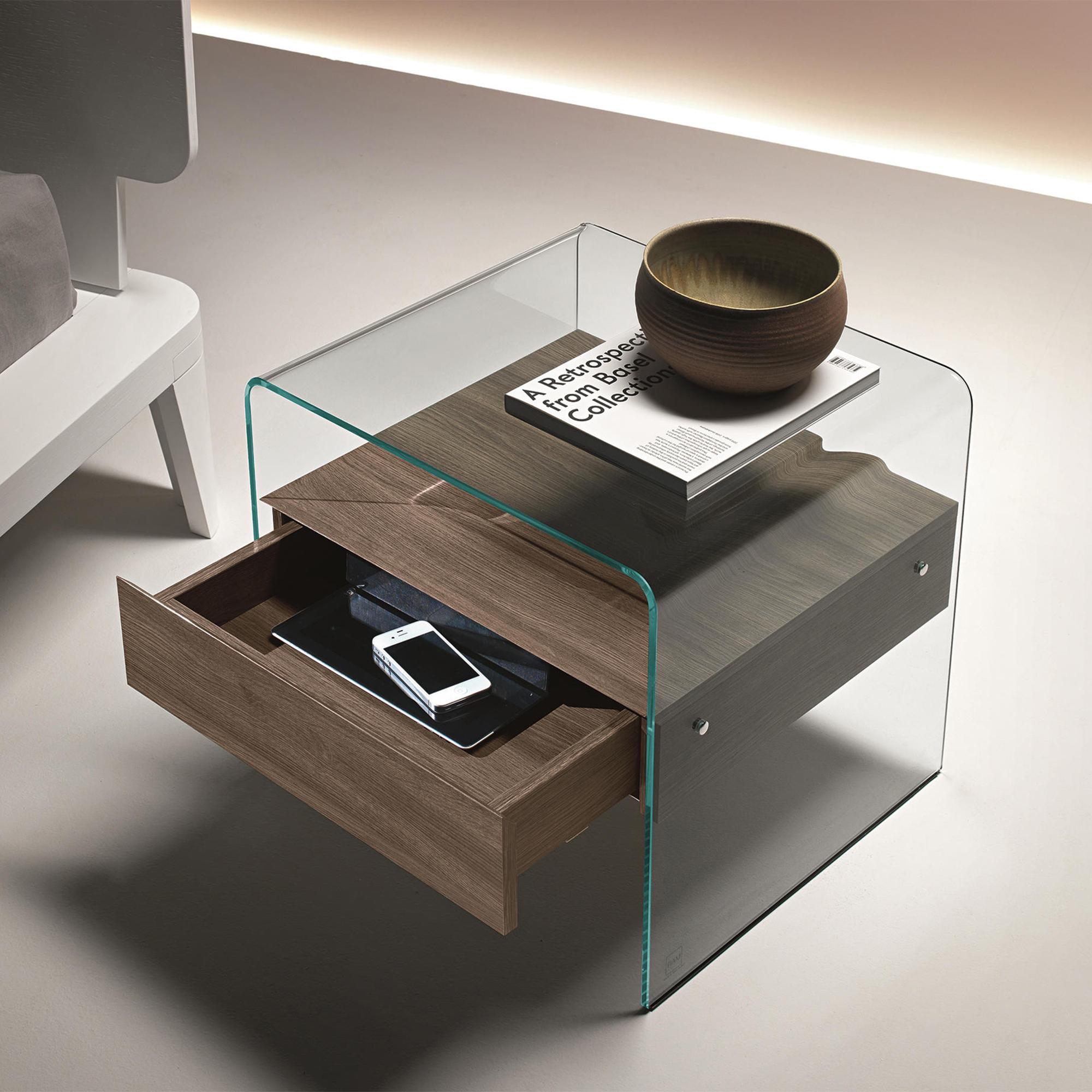 italien Table d'appoint ou table de nuit Orma en vente