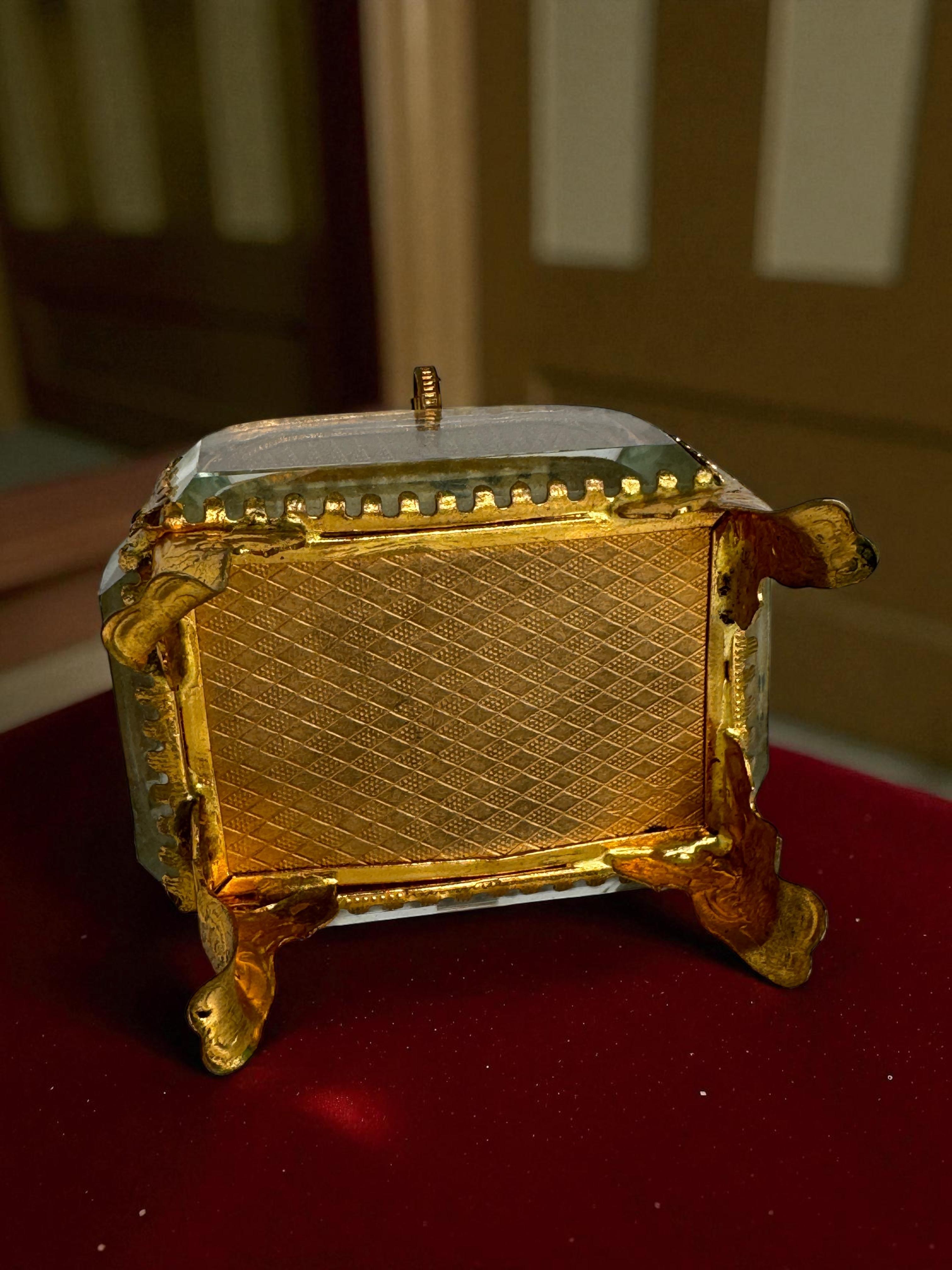 Ormolu and Glass Souvenir Trinket Jewelry Box, Paris Arc de Triomphe circa 1900s For Sale 8