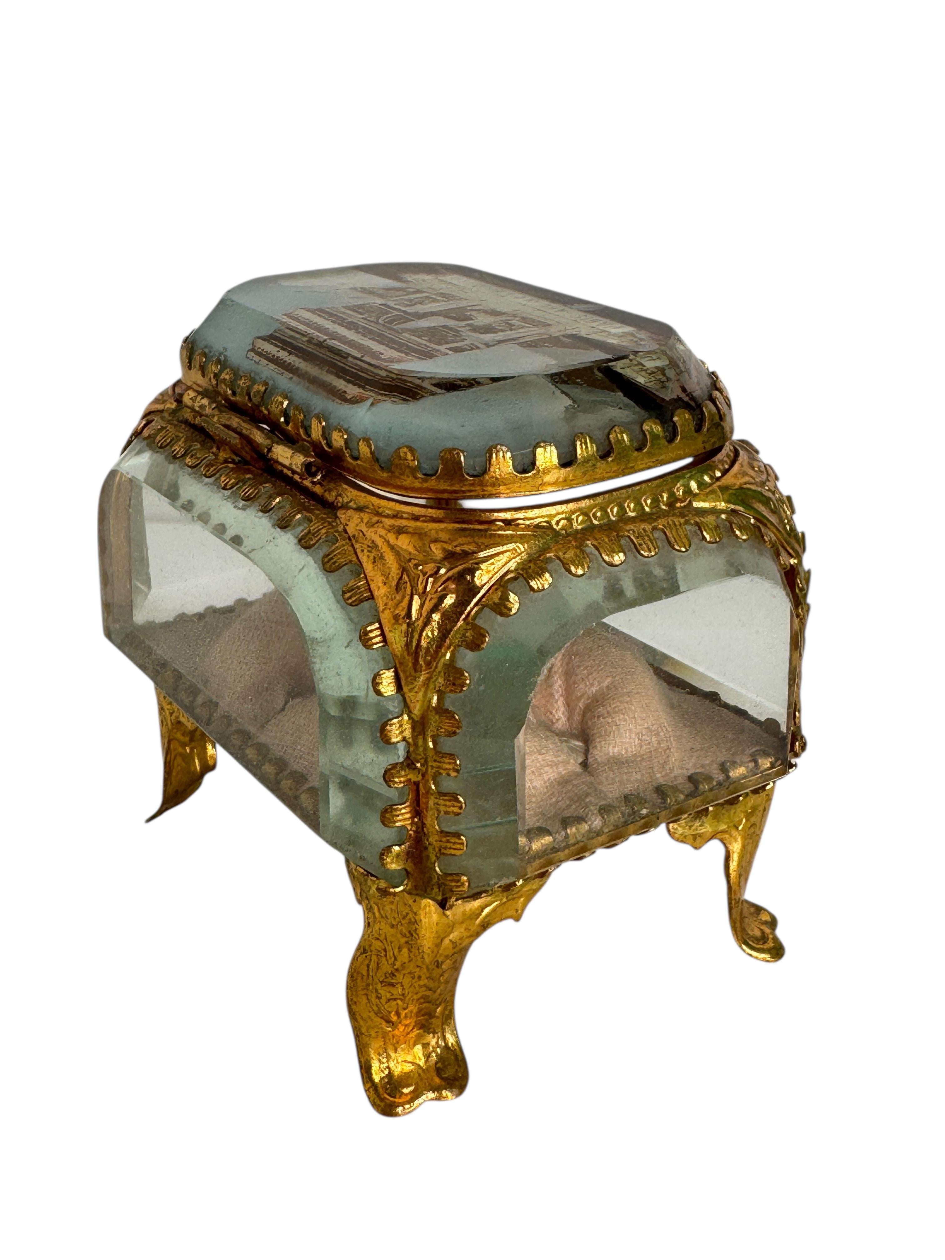 French Ormolu and Glass Souvenir Trinket Jewelry Box, Paris Arc de Triomphe circa 1900s For Sale