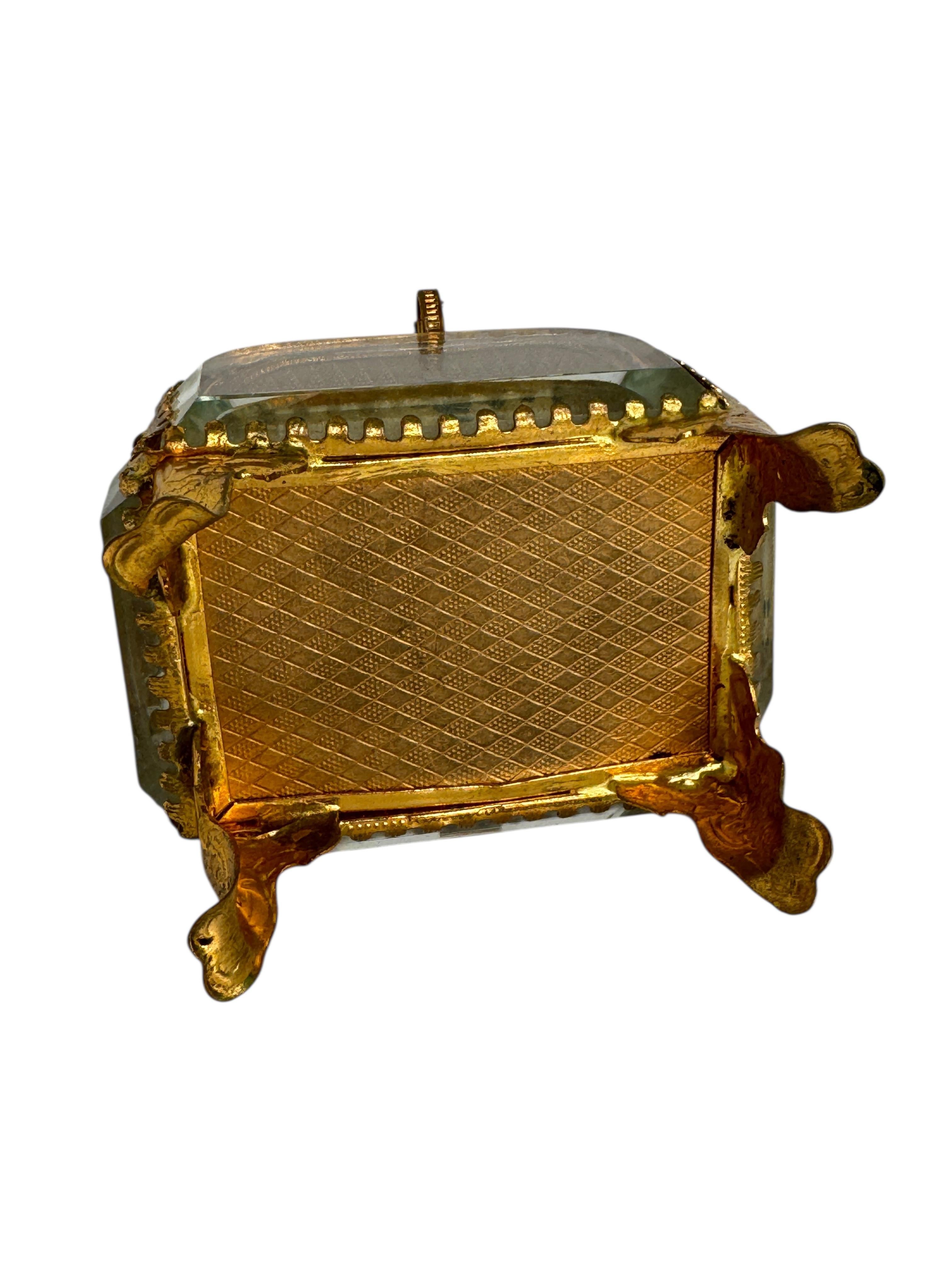 Ormolu and Glass Souvenir Trinket Jewelry Box, Paris Arc de Triomphe circa 1900s For Sale 1