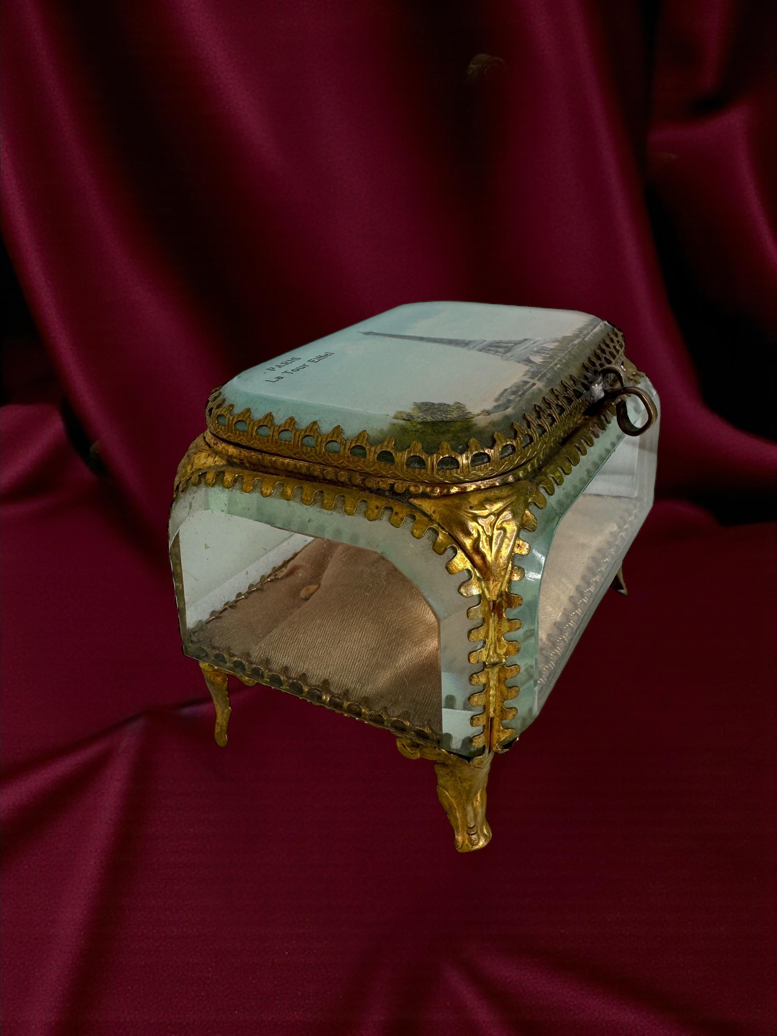 Ormolu and Glass Souvenir Trinket Jewelry Box, Paris la Tour Eiffel, circa 1900s For Sale 6