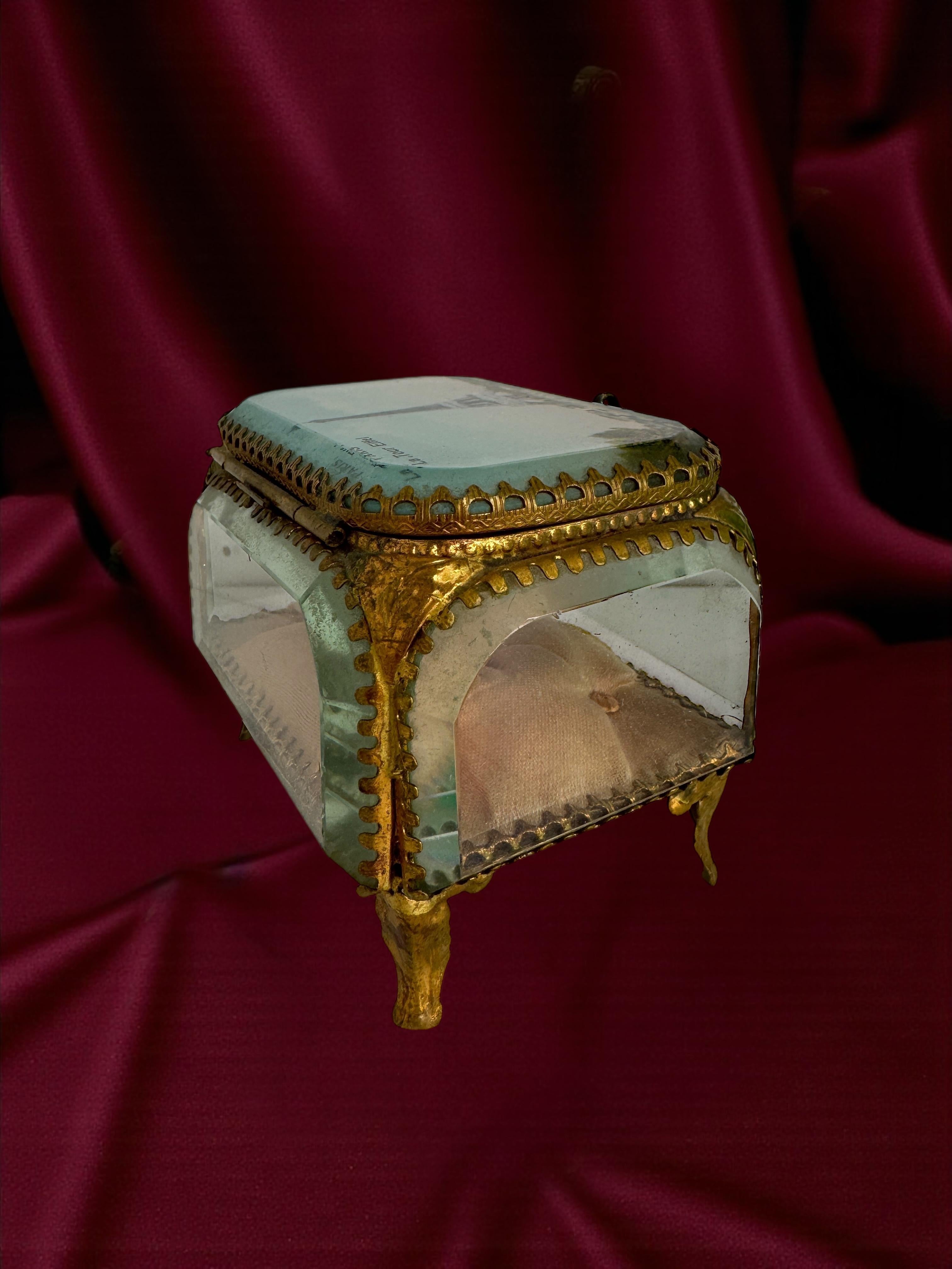 Ormolu and Glass Souvenir Trinket Jewelry Box, Paris la Tour Eiffel, circa 1900s For Sale 9