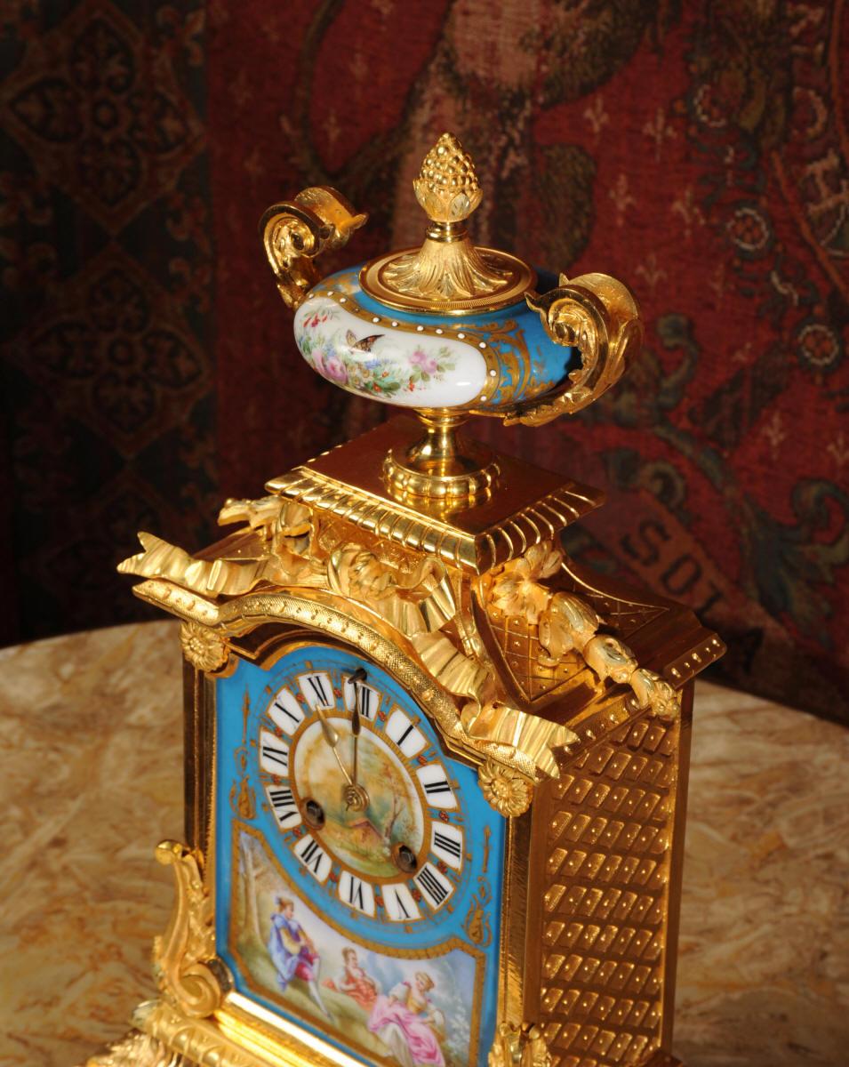Ormolu and Sèvres Porcelain Antique French Boudoir Clock by Japy Freres 6