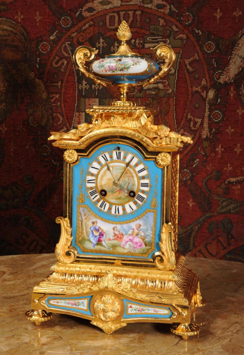 Ormolu and Sèvres Porcelain Antique French Boudoir Clock by Japy Freres In Good Condition In Belper, Derbyshire