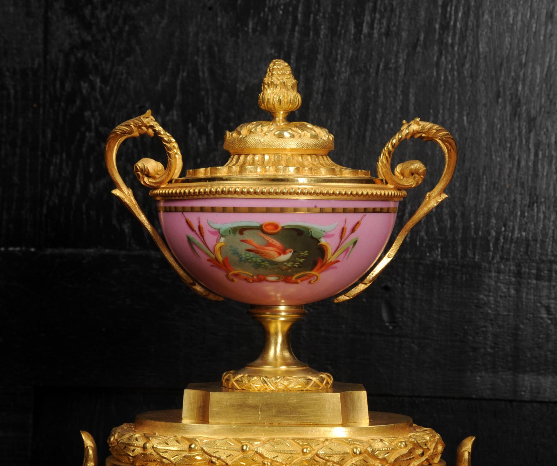 Horloge française d'antiquités en bronze doré et porcelaine de Sèvres par Achille Brocot en vente 3