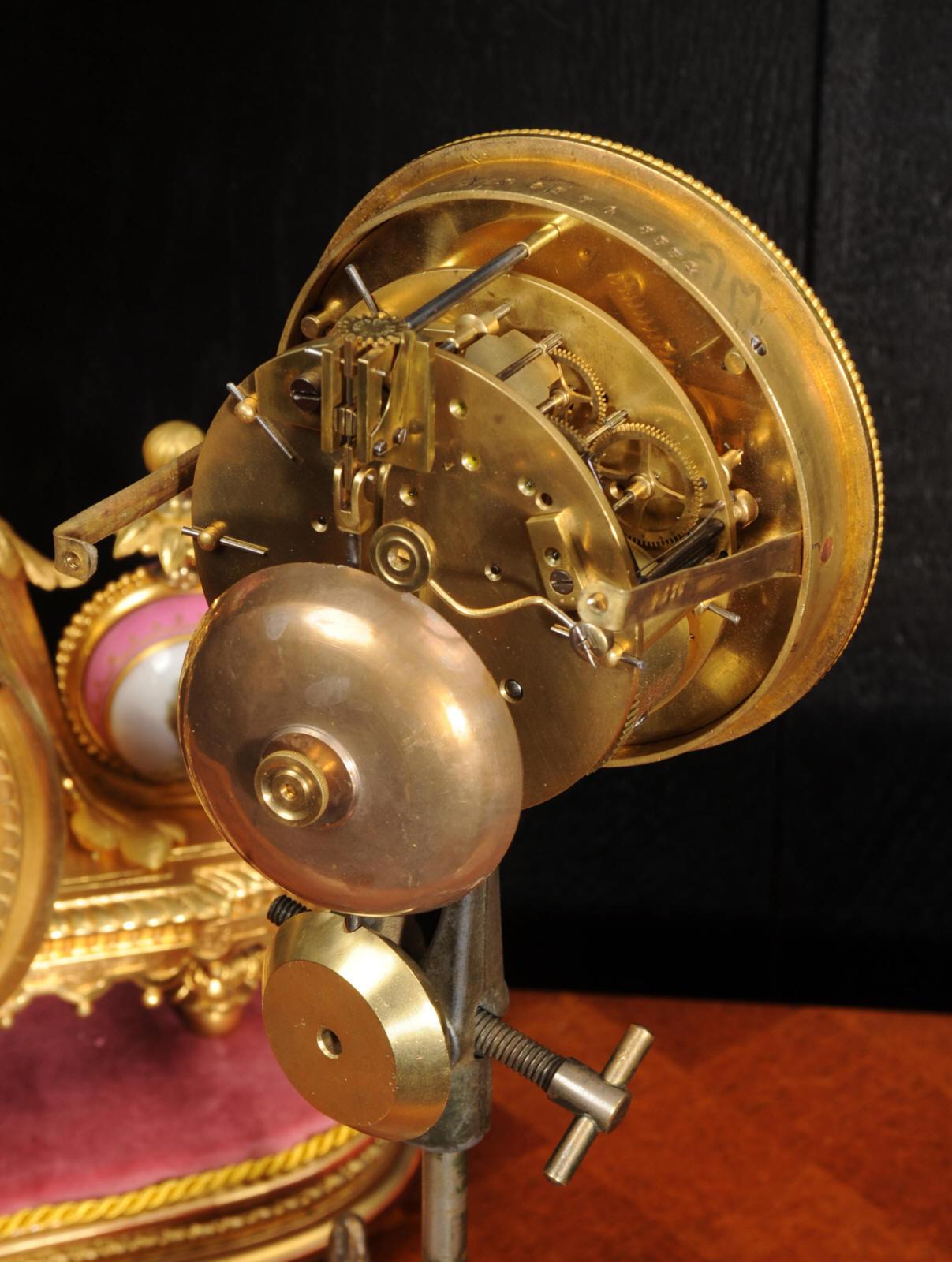 Horloge française d'antiquités en bronze doré et porcelaine de Sèvres par Achille Brocot en vente 10