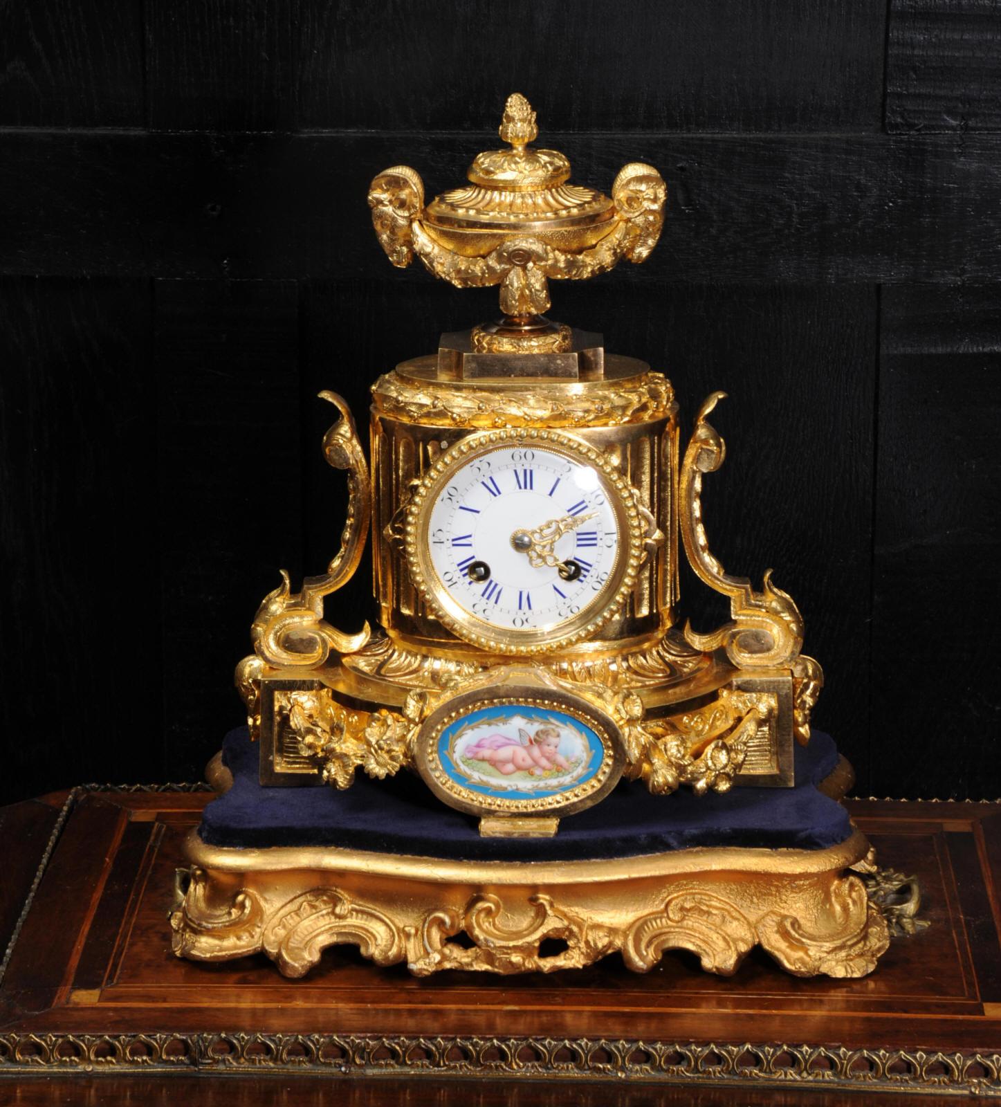 Ormolu and Sèvres Porcelain Boudoir Antique French Clock 5