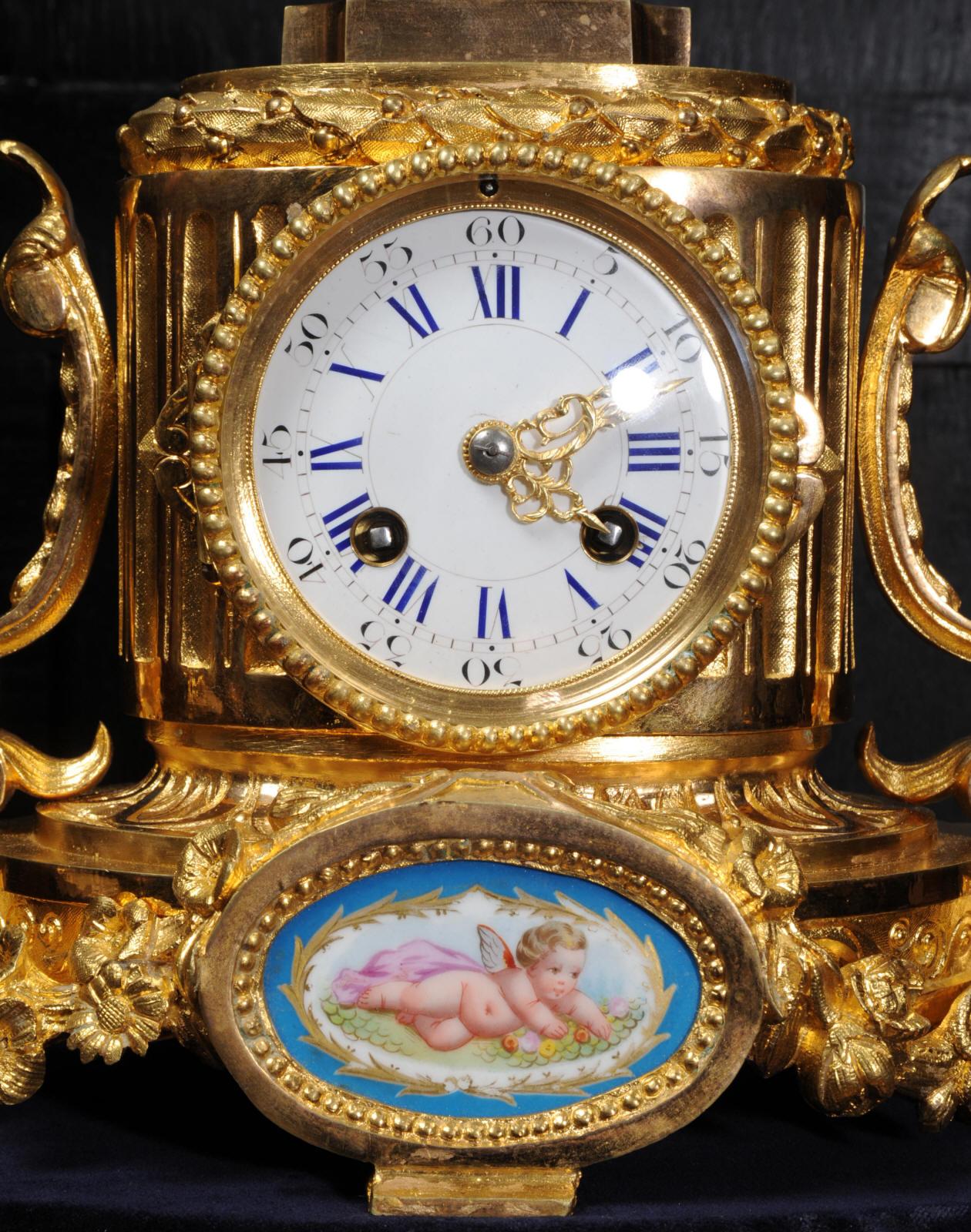 Ormolu and Sèvres Porcelain Boudoir Antique French Clock 6