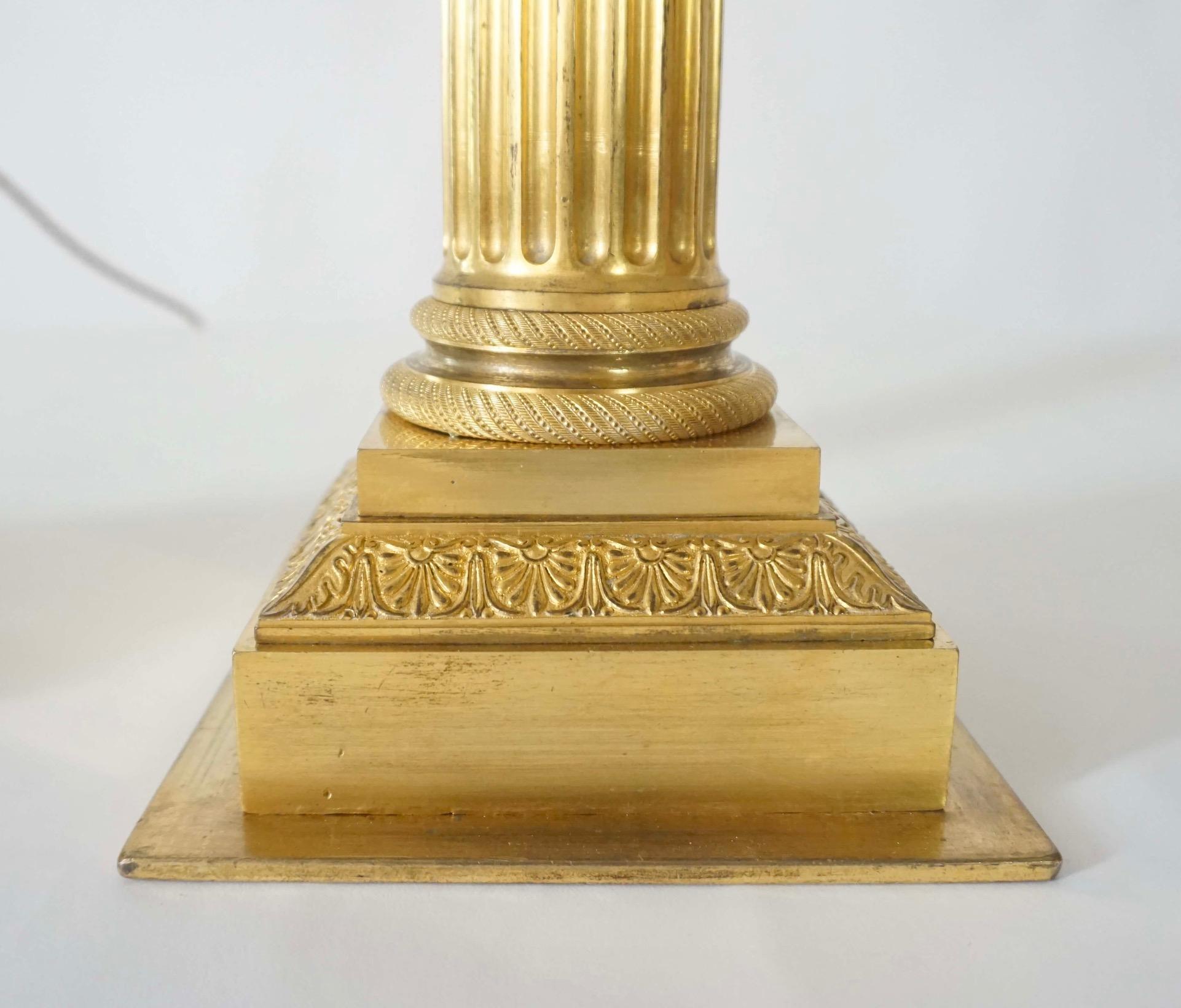 Ormolu Corinthian Column Sinumbra Base Table Lamps, France, circa 1825 For Sale 3