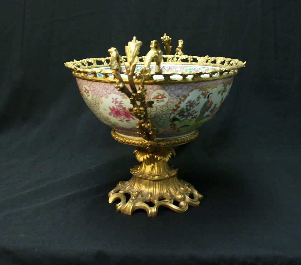 Ormolu Mounted Chinese Porcelain Bowl Centerpiece, 19th Century In Good Condition In Cypress, CA