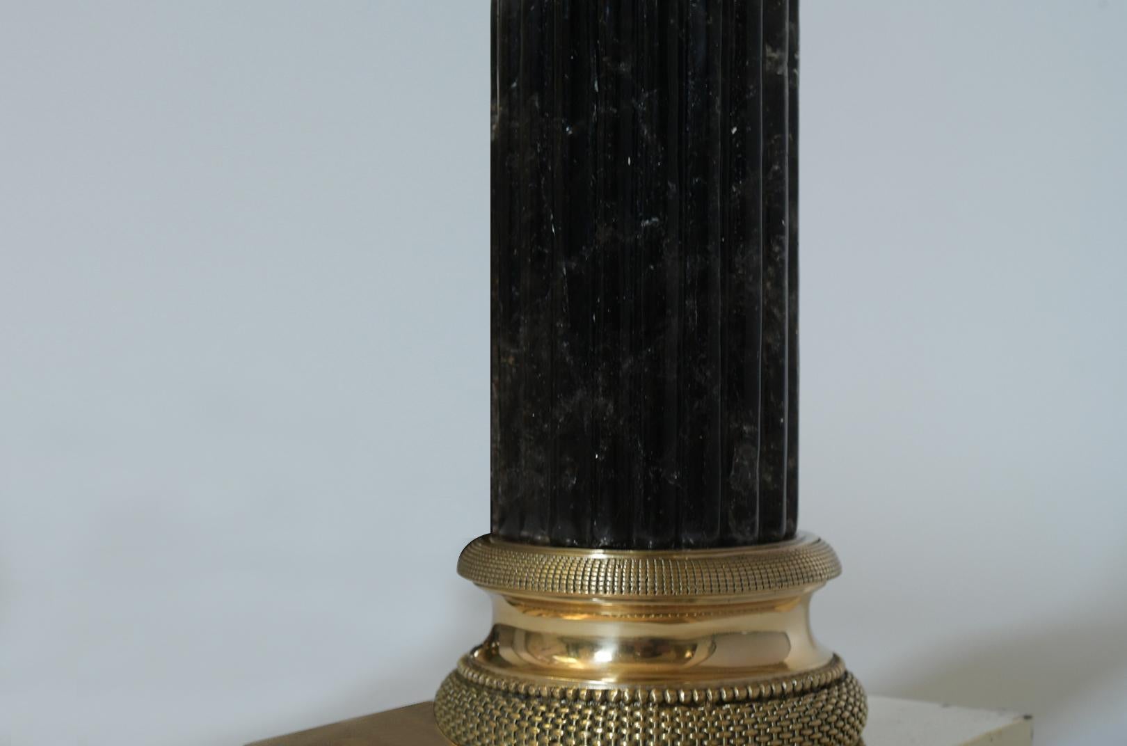 Lampade di cristallo di rocca con montaggio a colonna in ormolu In condizioni Nuovo in vendita a New York, NY