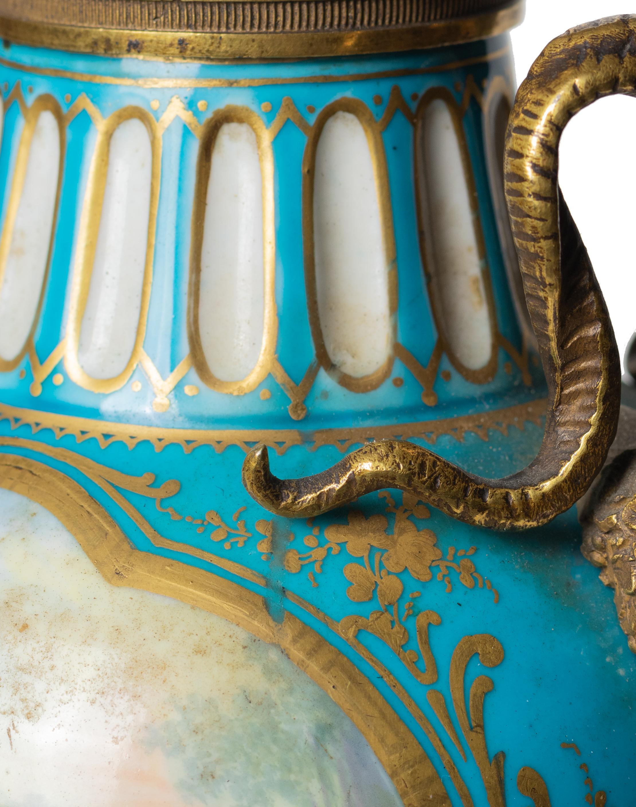 Candelabro in porcellana di Sèvres in bronzo ormolu François Boucher, XVIII secolo in vendita 3