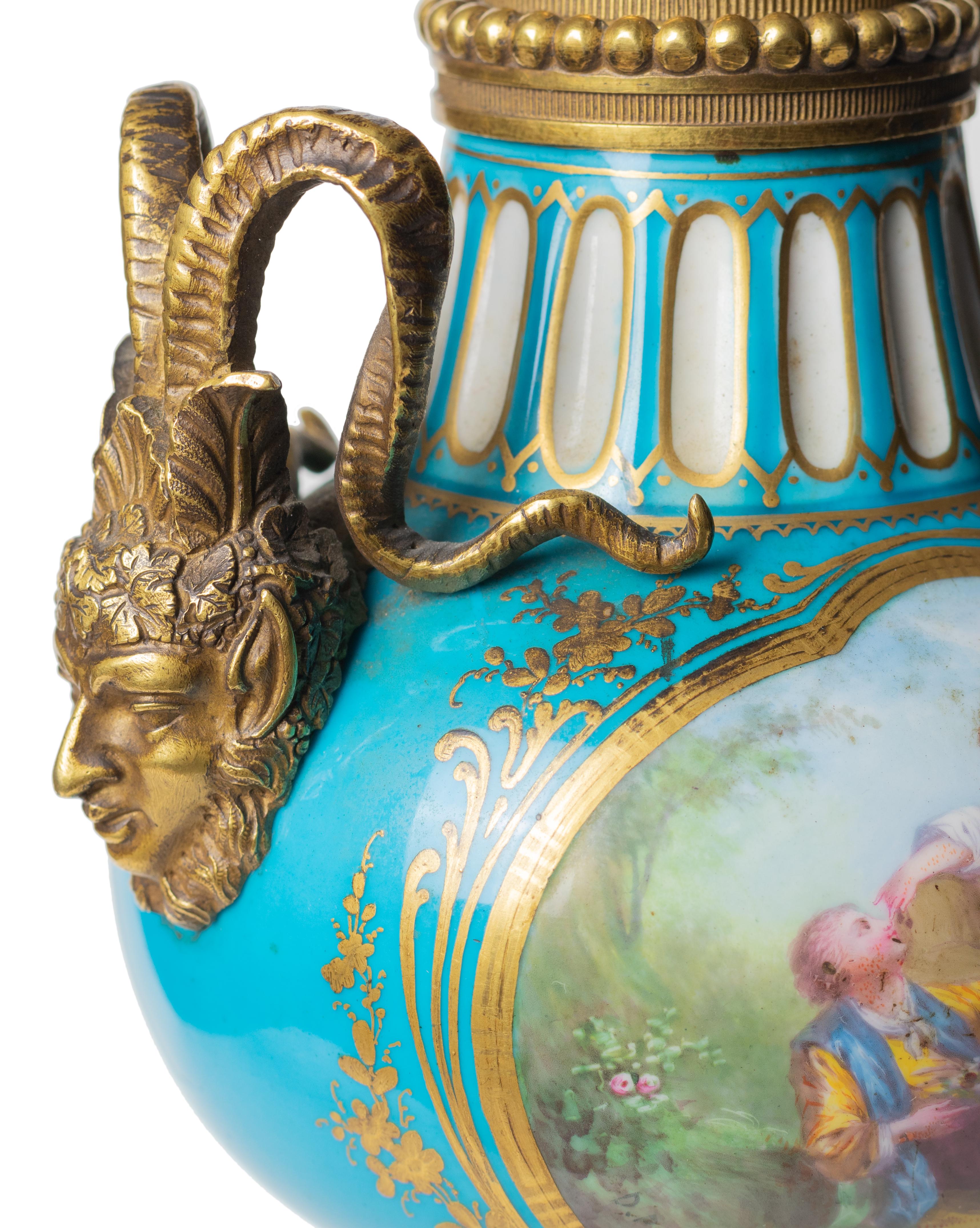 Candelabro in porcellana di Sèvres in bronzo ormolu François Boucher, XVIII secolo in vendita 4