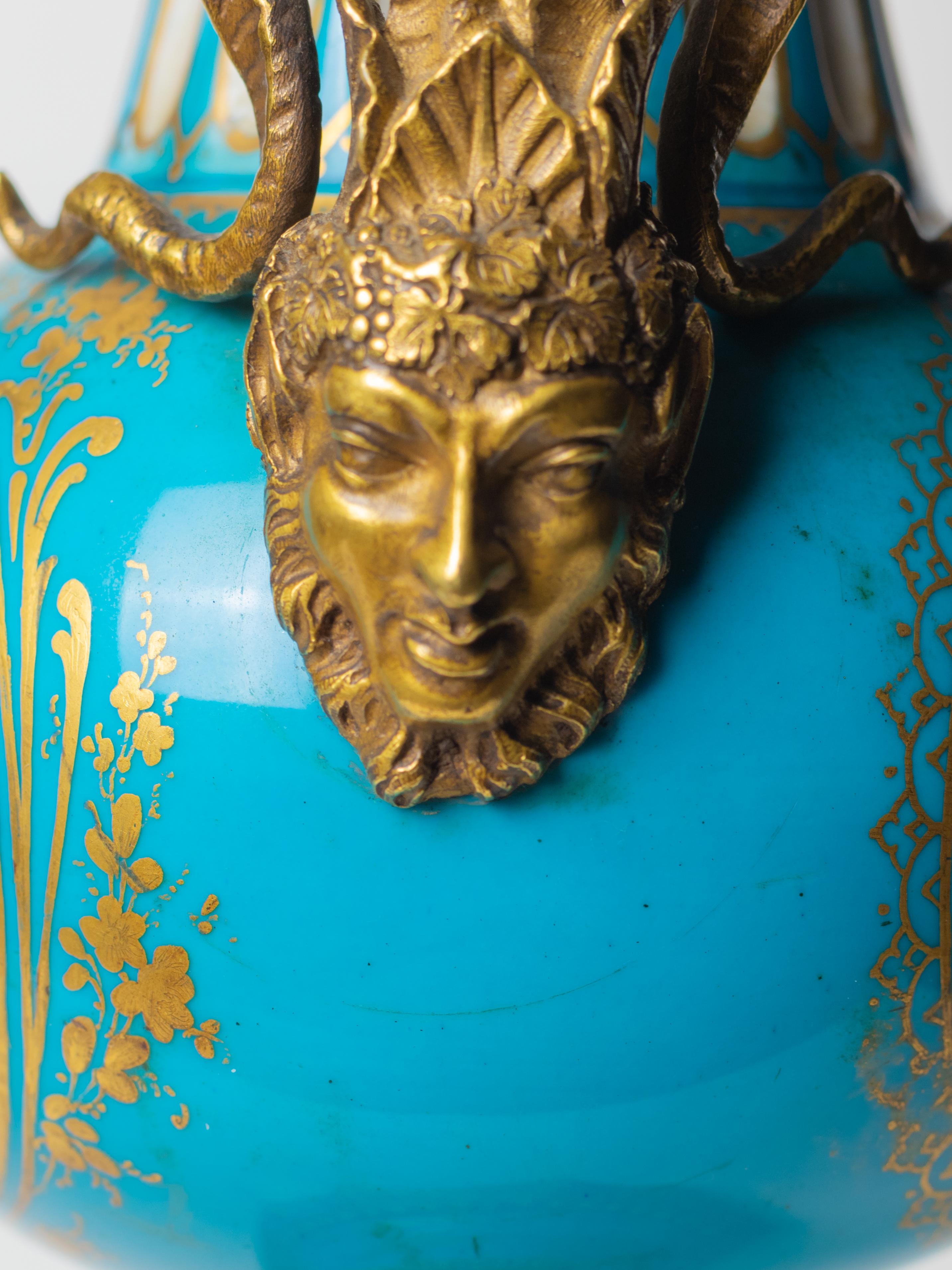 Candelabro in porcellana di Sèvres in bronzo ormolu François Boucher, XVIII secolo in vendita 9