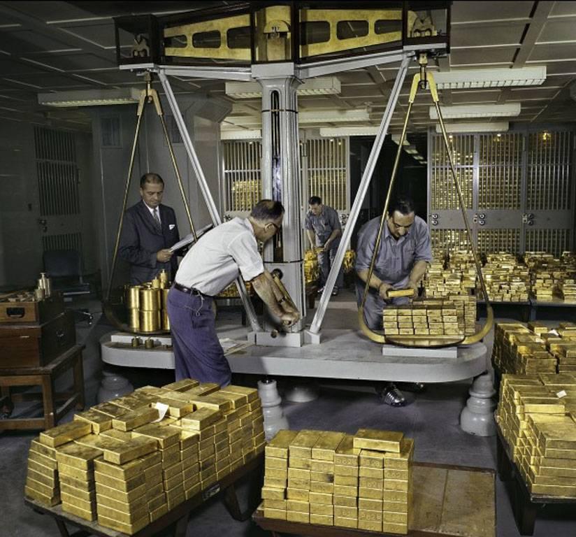 Ormond Gigli Color Photograph - Gold Scales, Federal Reserve Bank of New York