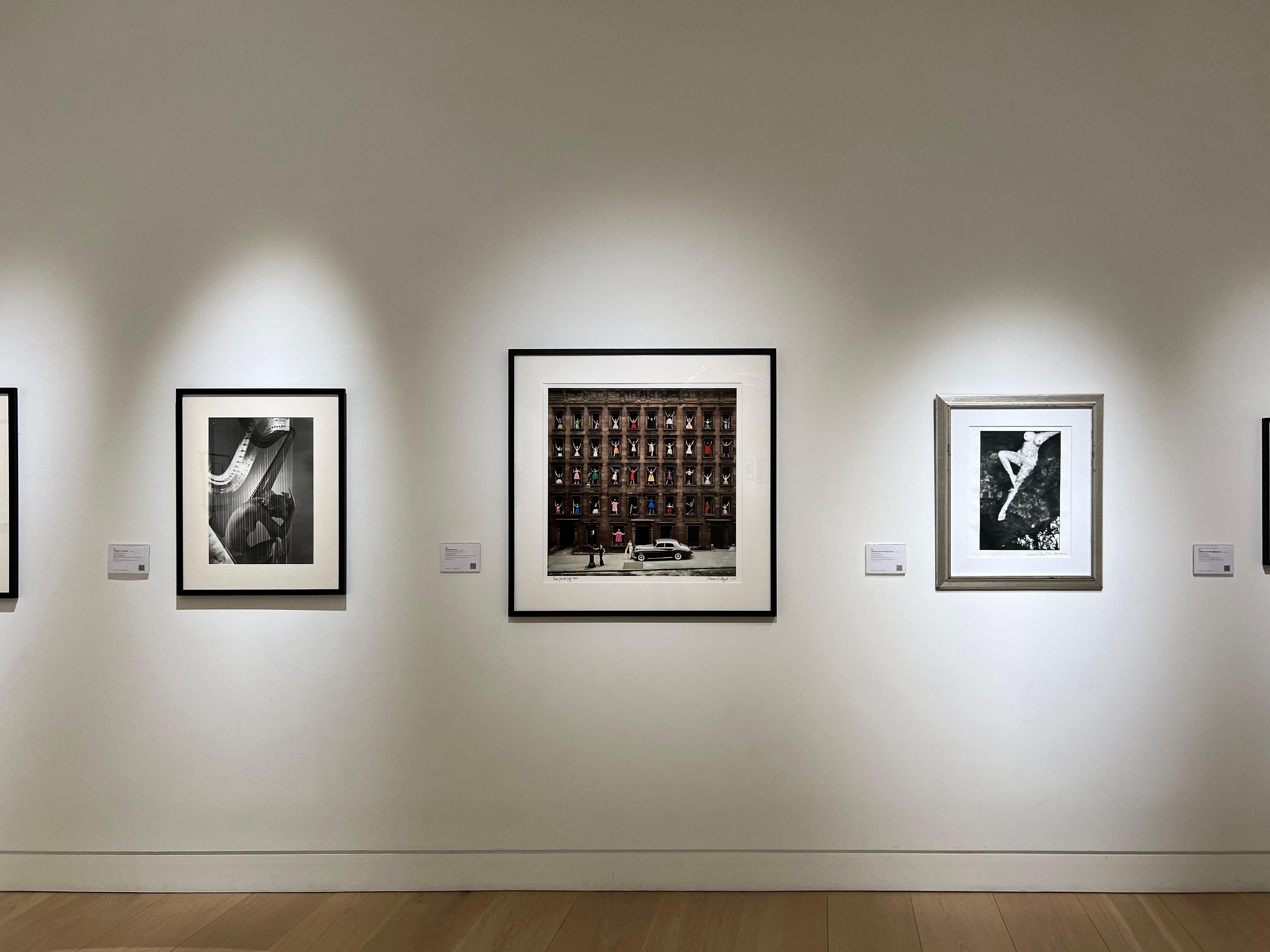 Ormond Gigli 'Girls in the Windows' im Angebot 2