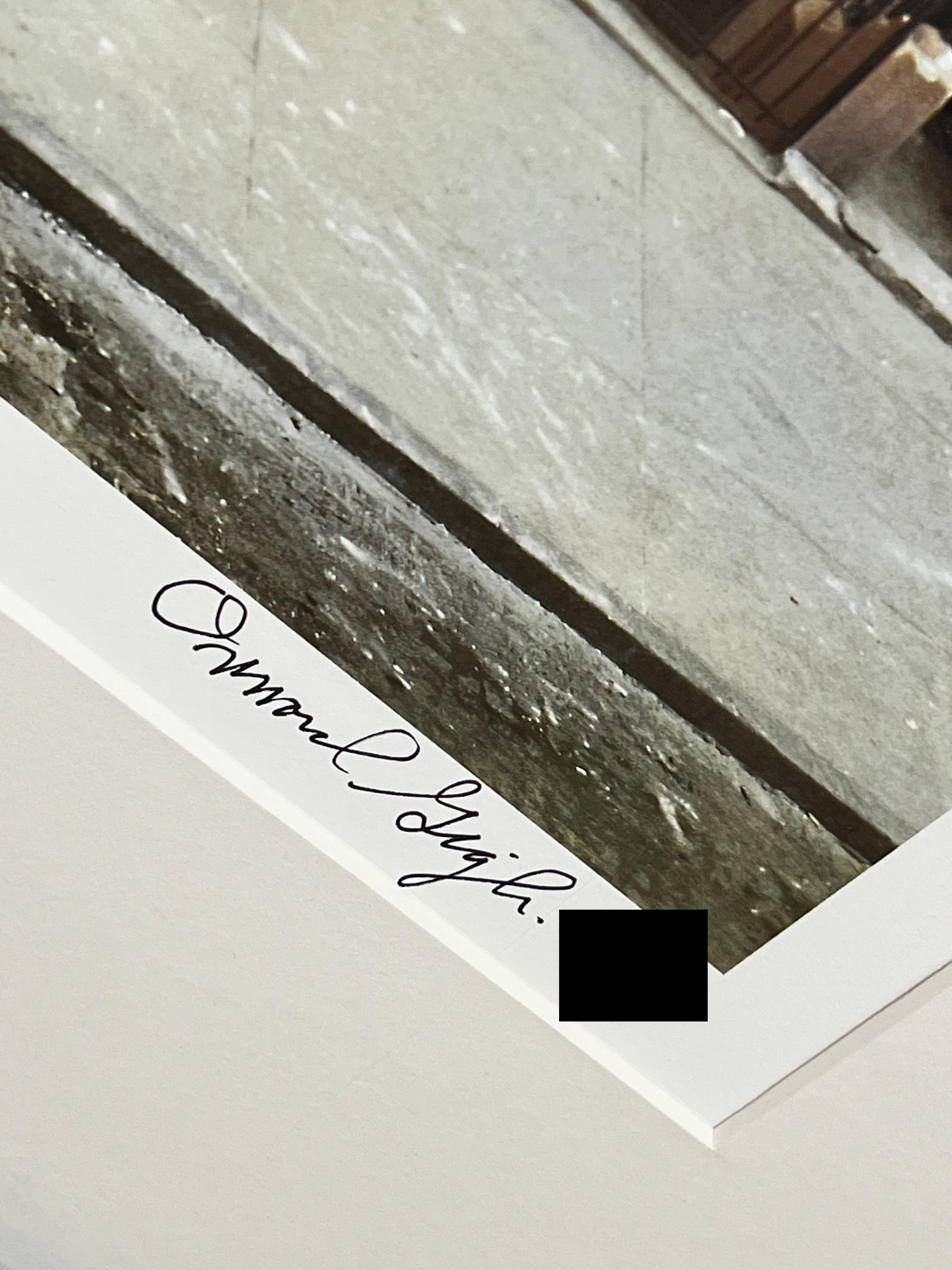 Ormond Gigli 'Girls in the Windows' im Angebot 5