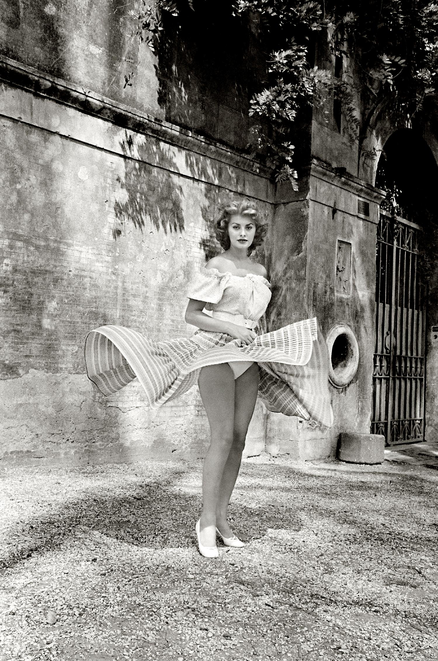 Ormond Gigli Black and White Photograph - Sophia, 1955 Rome (Twirling) 