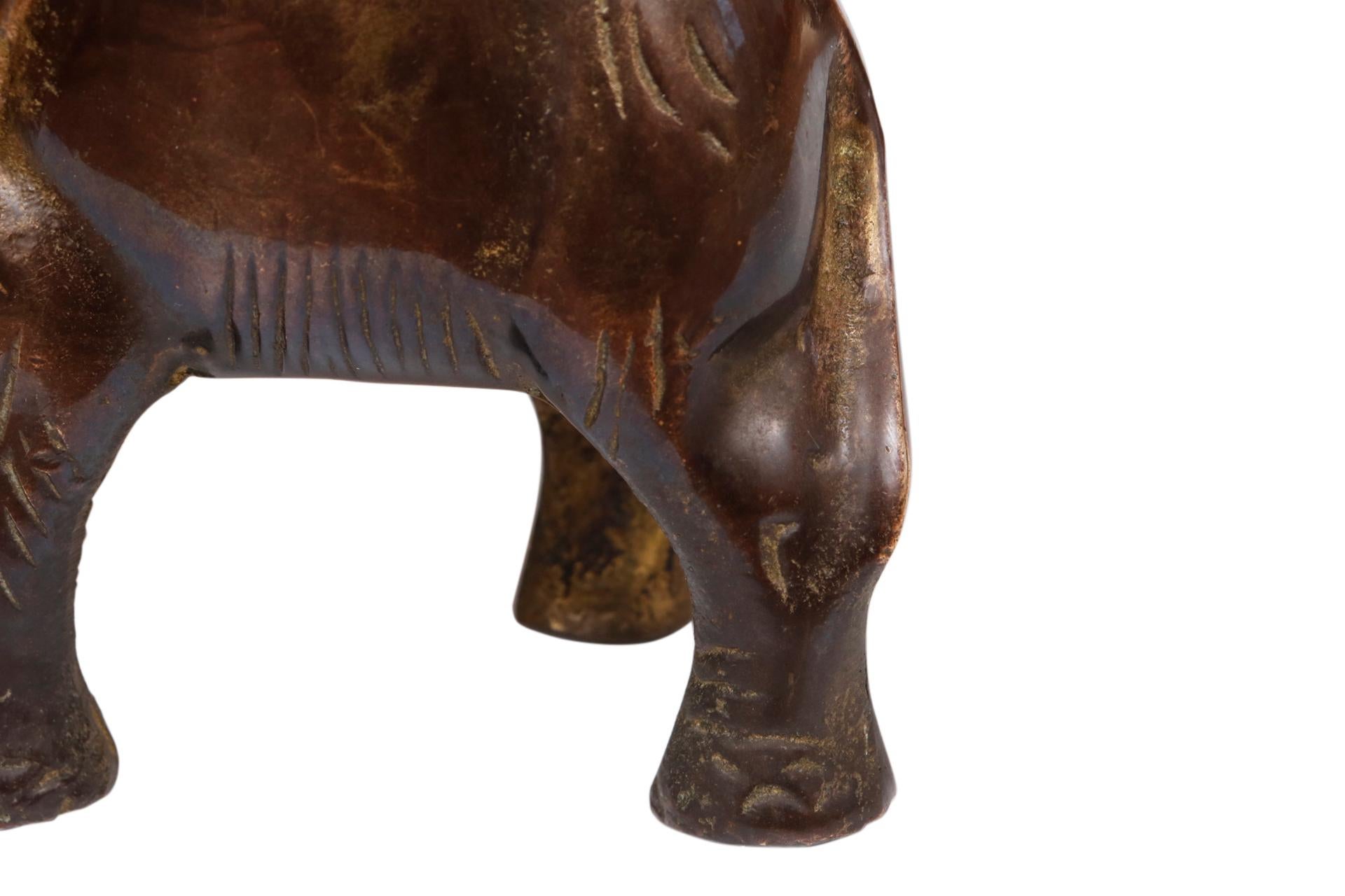 Éléphant indien ornemental en bronze en vente 2