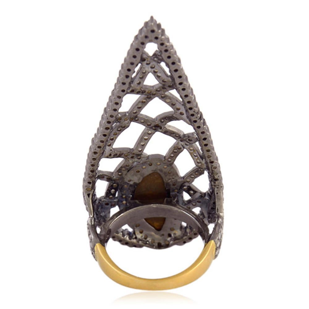 Art Déco Anello lungo dal design ornamentale con zaffiro, opale e pavé di diamanti in vendita
