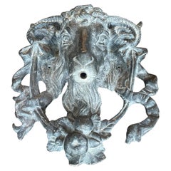 Ornamentaler englischer Ramshead-Brunnen