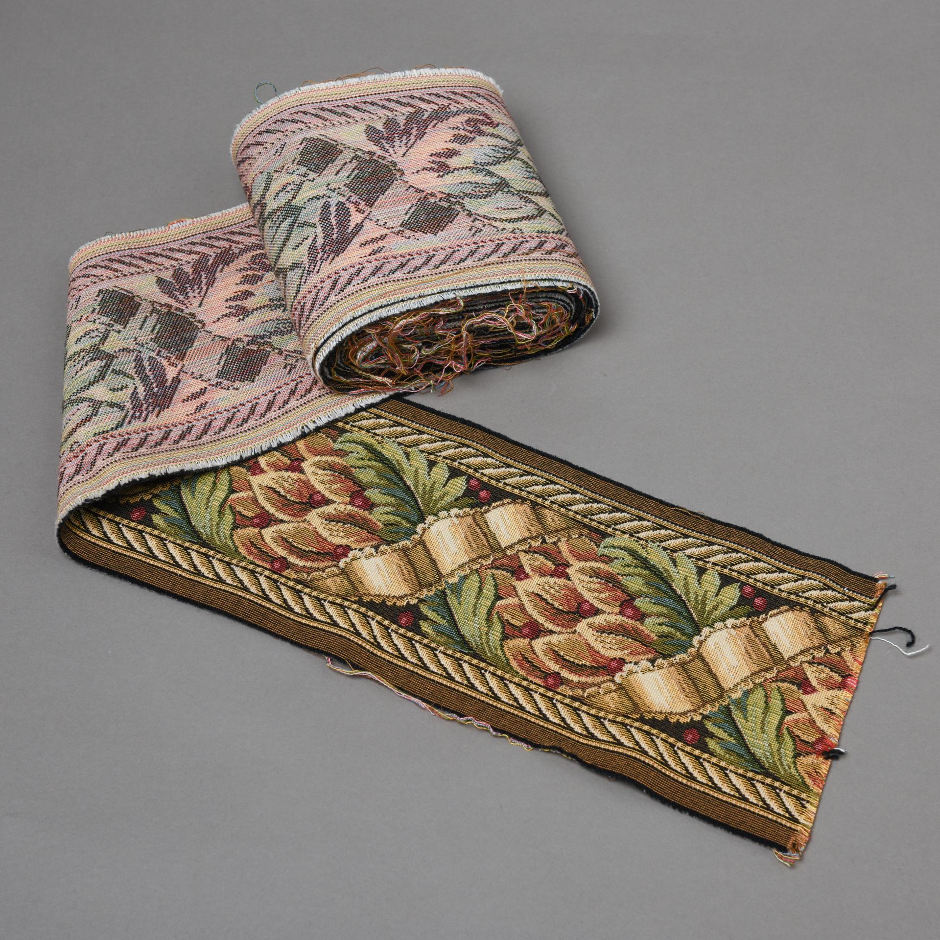 Ornamental Fabric Border In condizioni ottime in vendita a Alessandria, Piemonte