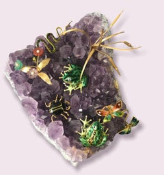 Ornamentaler Teich auf Amethyst-Cluster-Block