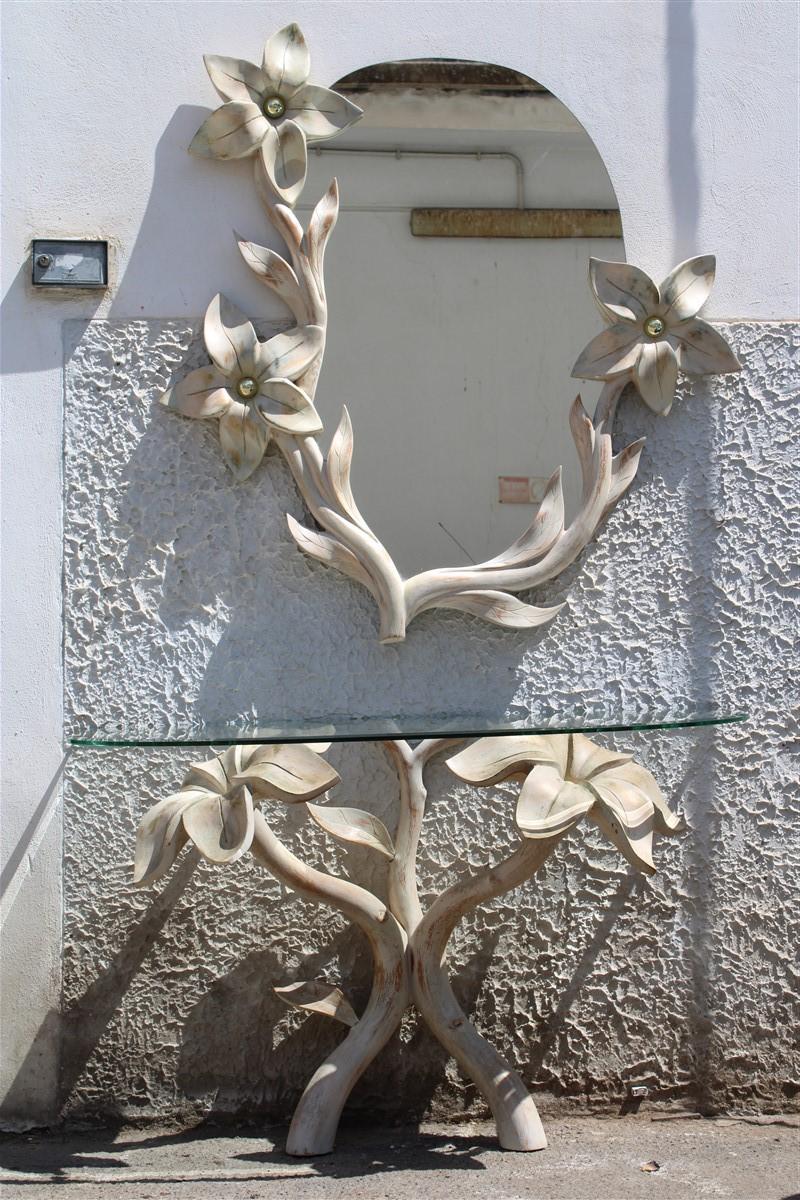 Ornamental rare flowers console whit mirror Italian design Tommaso Barbi 1970s .

Totally hand-carved in solid wood by skilled artisan hands that have sadly disappeared, great furniture and character.