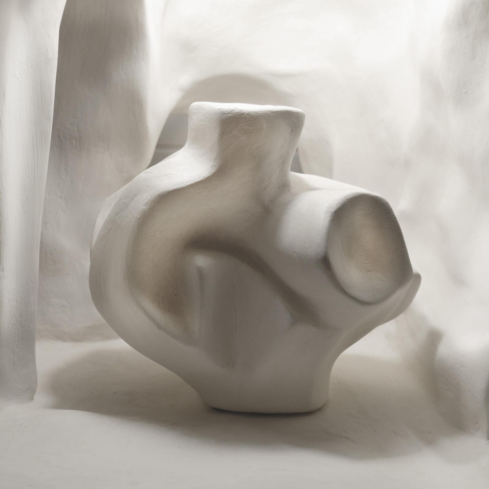 Petit vase ornemental New Moves par Jordan Artisan  Neuf - En vente à Milan, IT