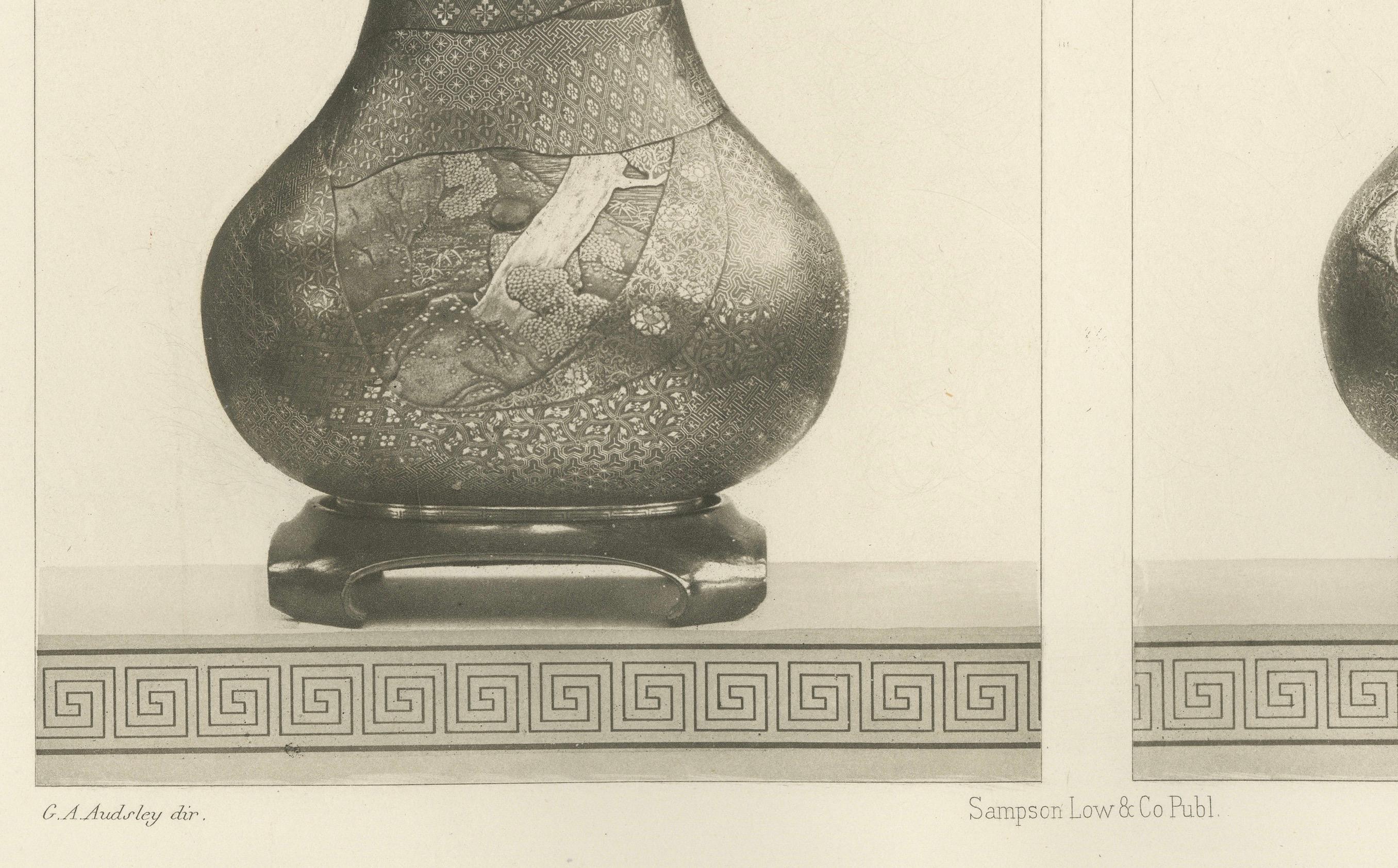 The Ornamental Vases with Narrative - Heliograph aus Audsley's Japanese Art, 1884 im Zustand „Gut“ im Angebot in Langweer, NL