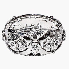 Verziertes 14K Weißgold Vintage Hochzeitsband mit Diamanten in Blümchen-Stationen