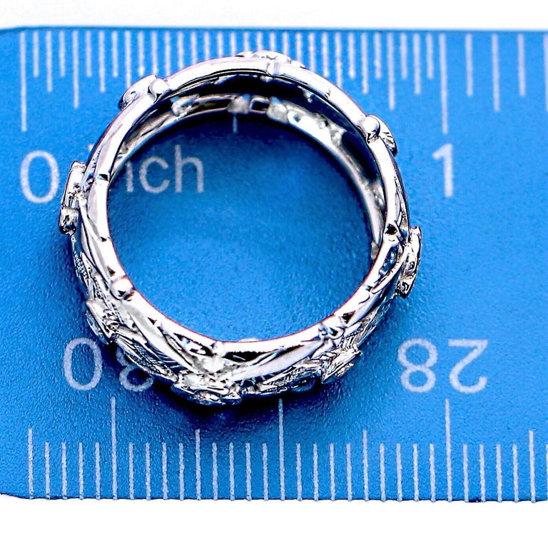 Ornate 14K White Gold Vintage Wedding Band with Diamonds in Floret