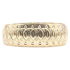 Bague ornée en or jaune 14k