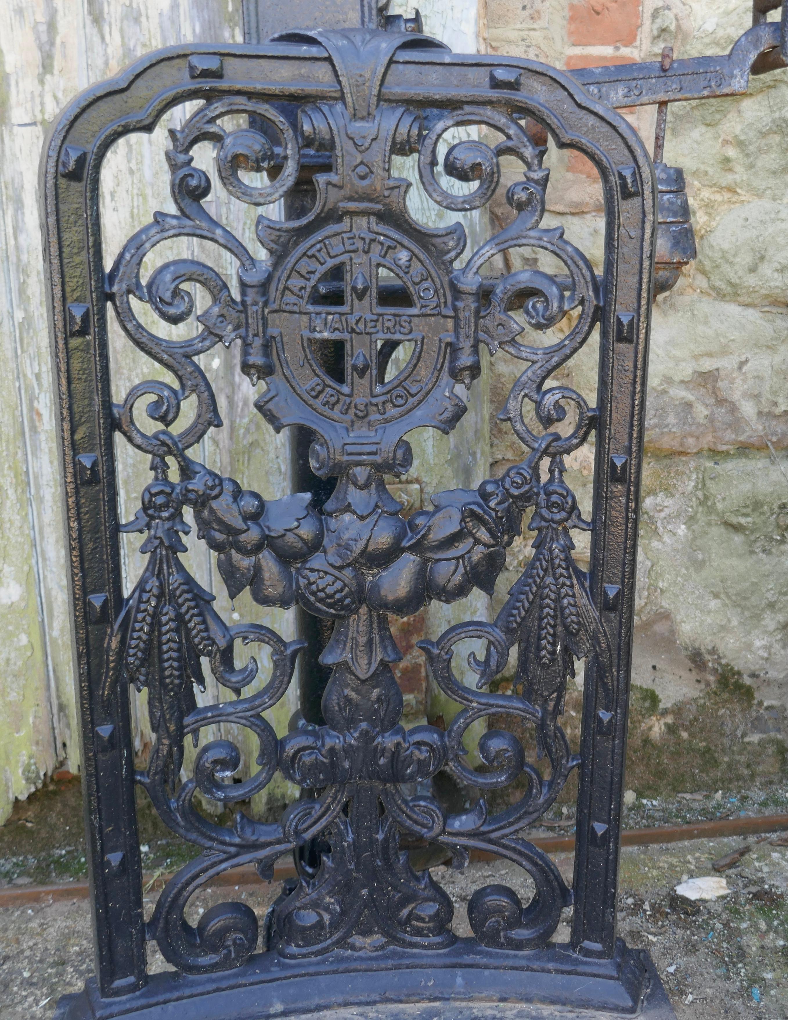 Ornate 19th Century Agricultural Sack Scales by Bartlett & Son, Bristol.  In Good Condition For Sale In Chillerton, Isle of Wight