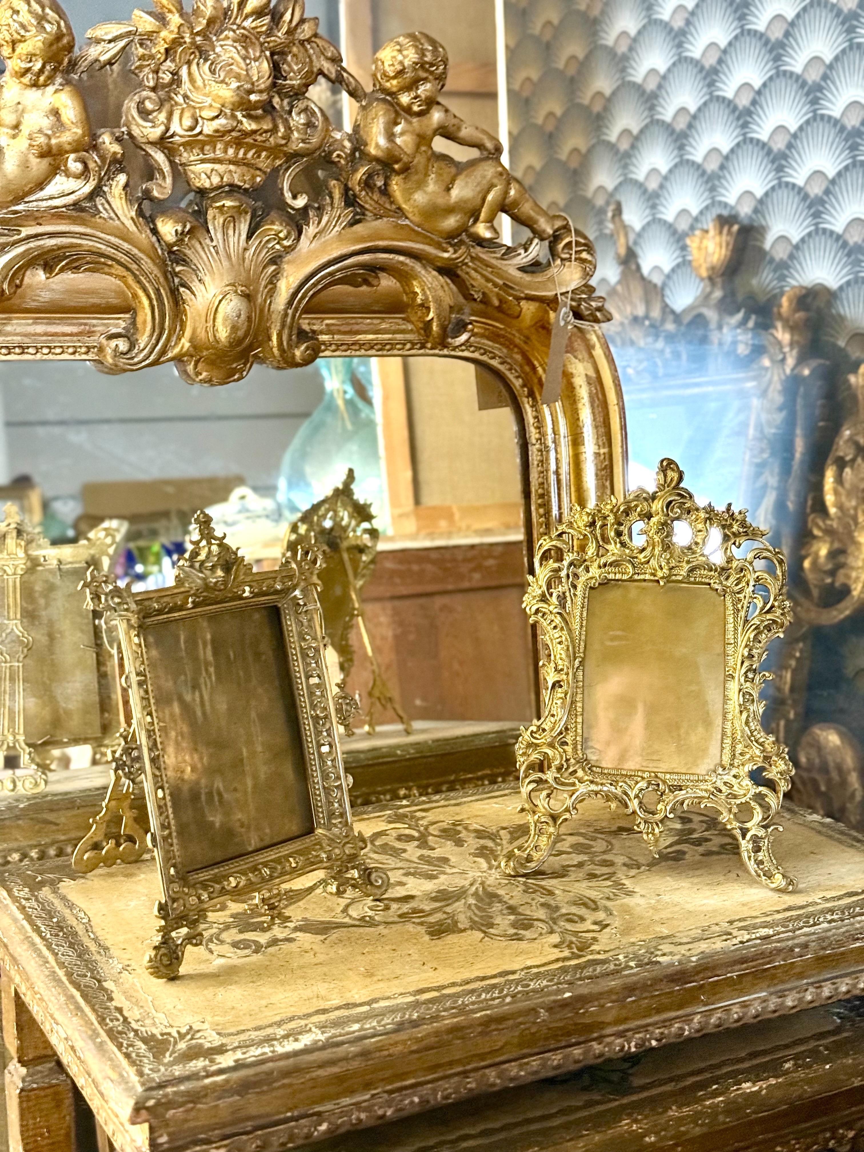 Ornate 19th-Century Gilt Bronze Tabletop Frame with Cherub Motif For Sale 8