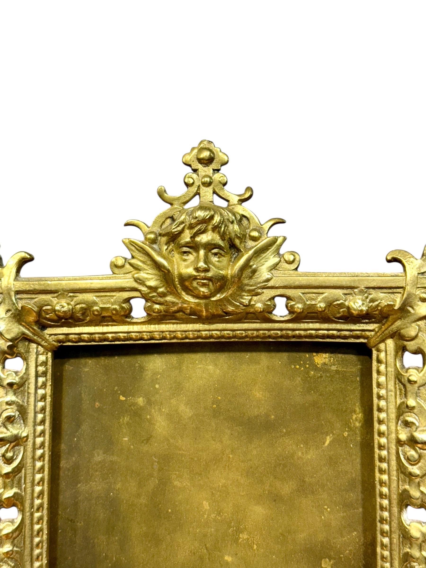 Ornate 19th-Century Gilt Bronze Tabletop Frame with Cherub Motif For Sale 9