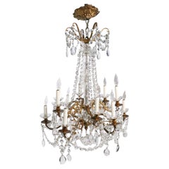 Araña francesa ornamentada de cristal y latón Luis XVI del siglo XIX con 12 luces