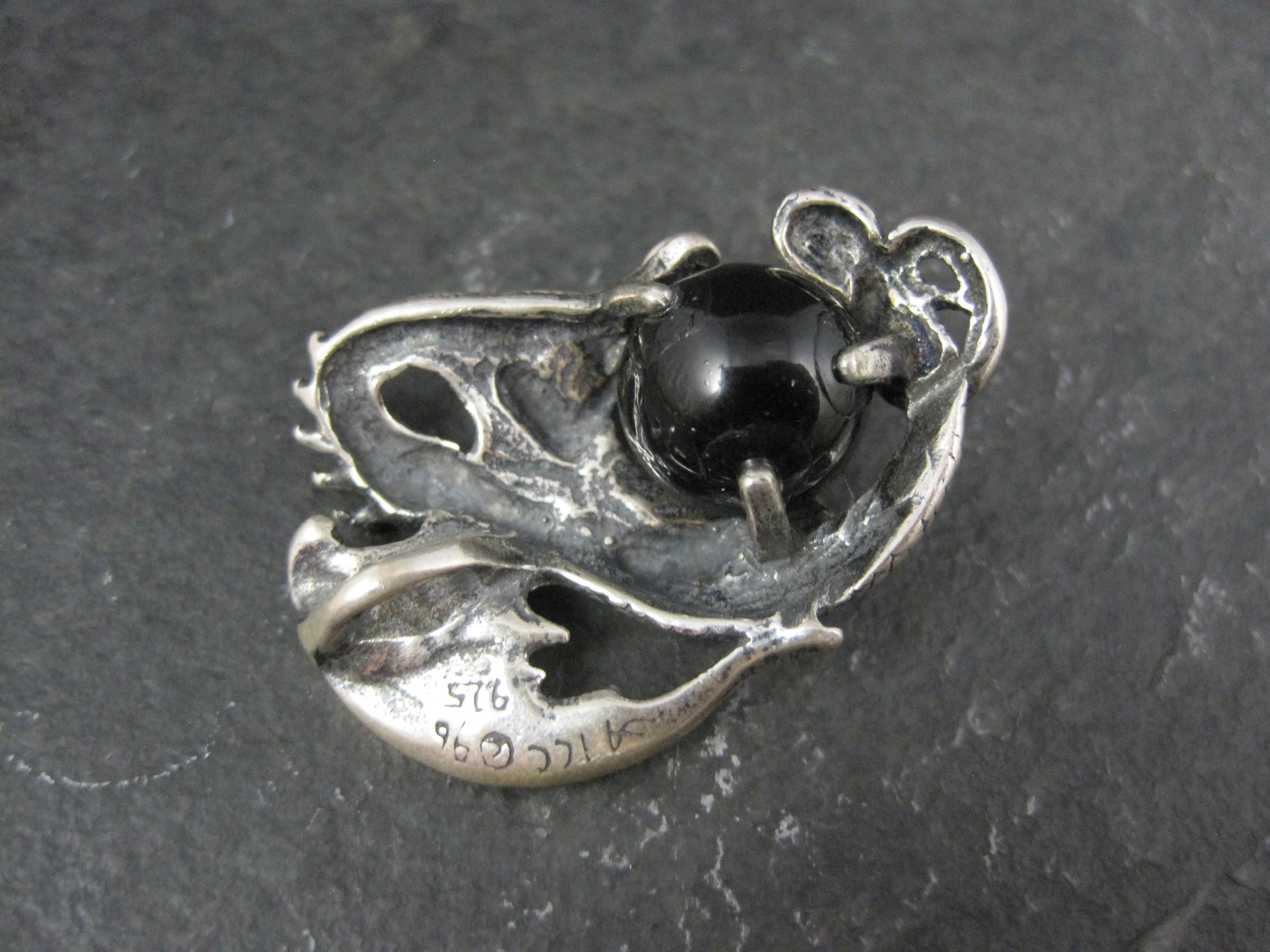 Verzierter 3D Vintage Sterlingsilber-D Drachen-Anhänger aus schwarzem Onyxkugel, Vintage im Angebot 12