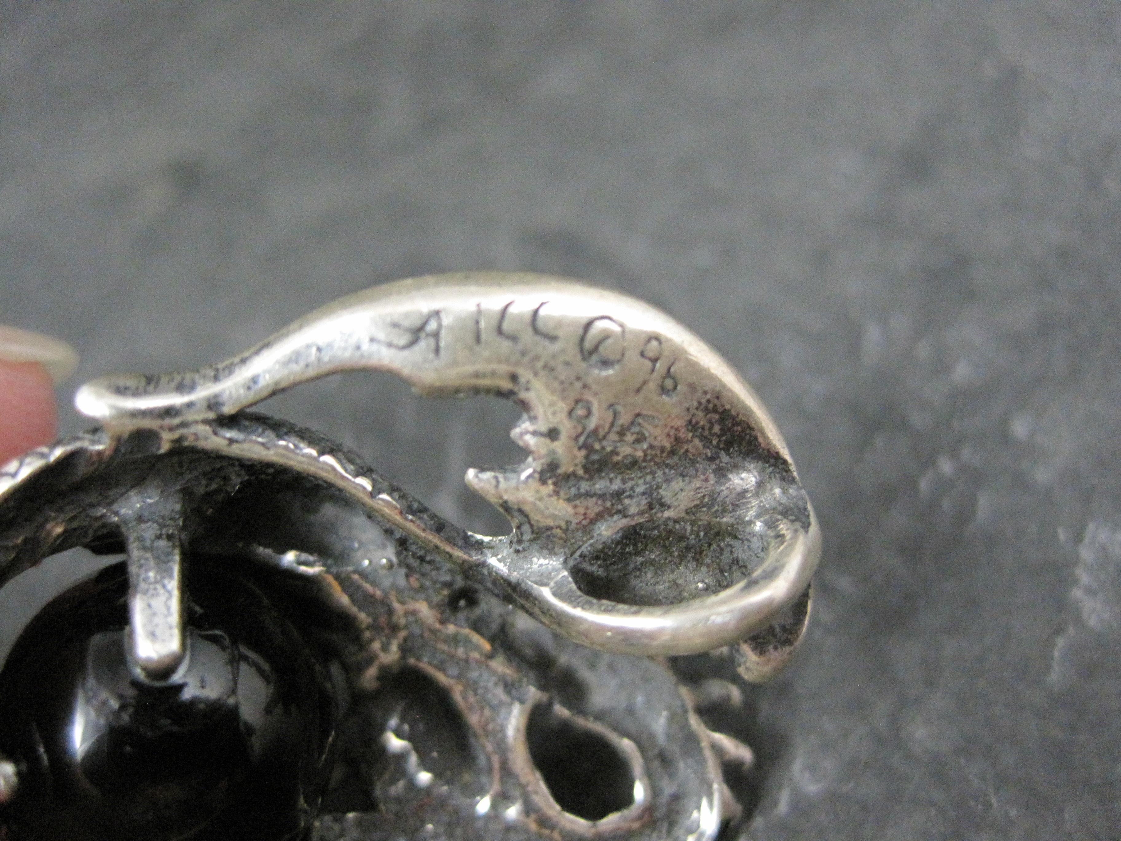Verzierter 3D Vintage Sterlingsilber-D Drachen-Anhänger aus schwarzem Onyxkugel, Vintage im Angebot 14