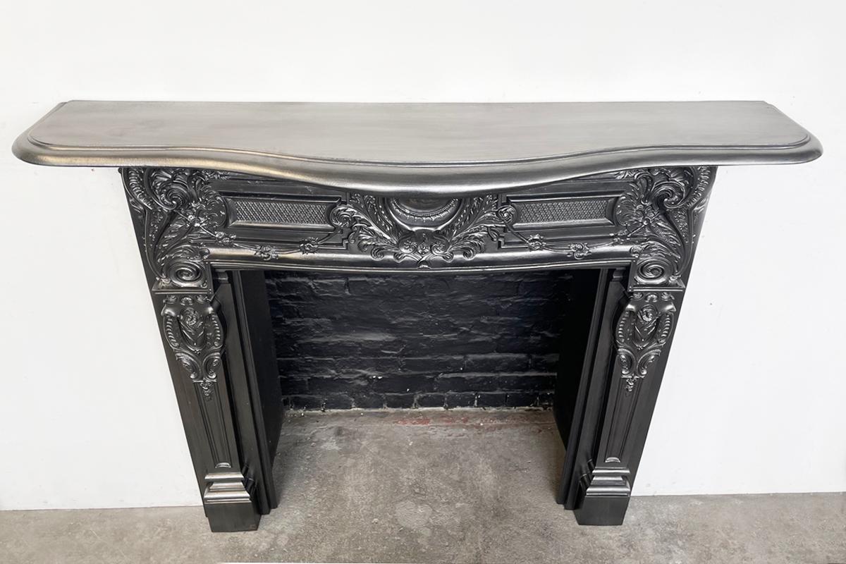 Ornate antique late Victorian cast iron fireplace surround For Sale 4