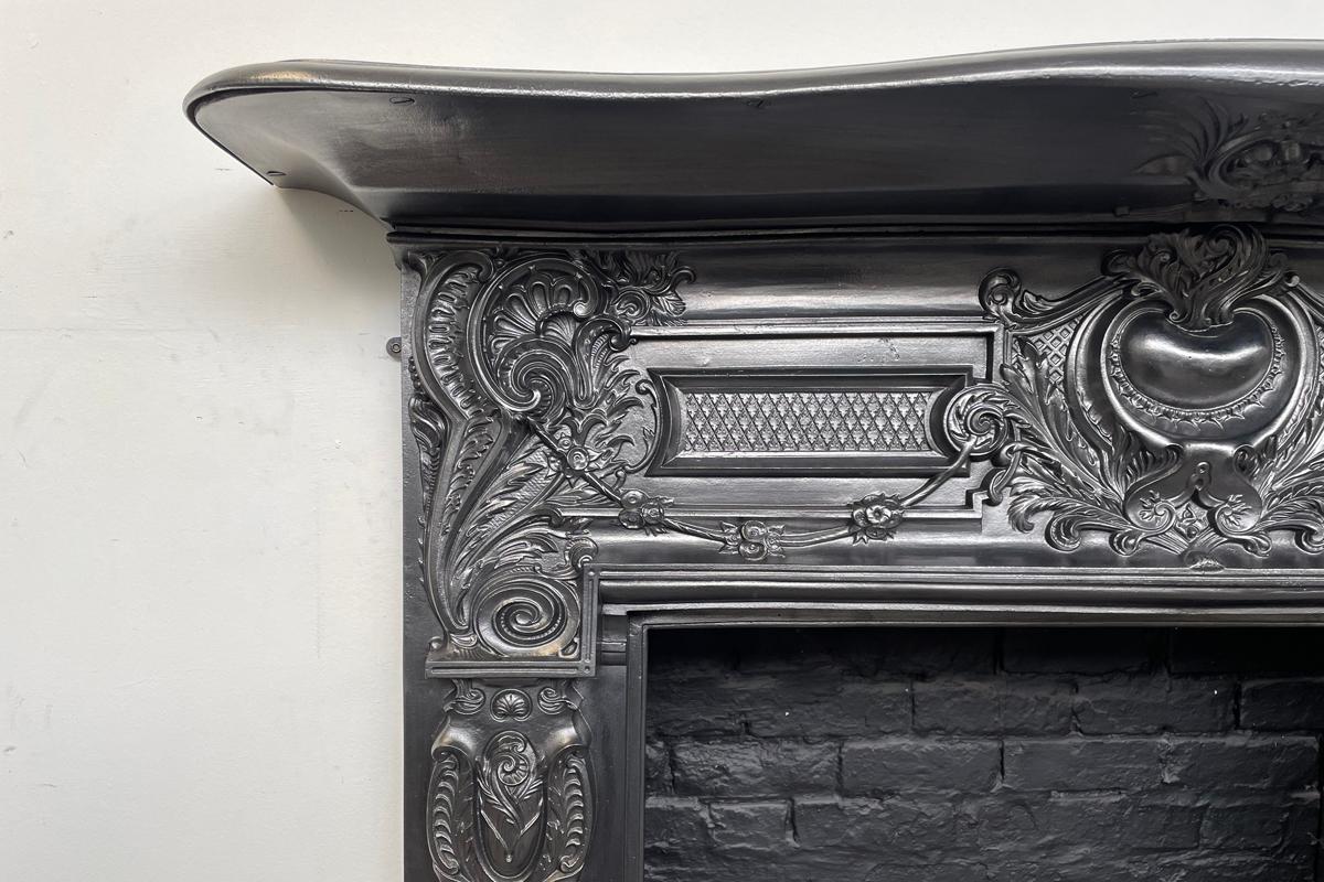 Ornate antique late Victorian cast iron fireplace surround For Sale 2