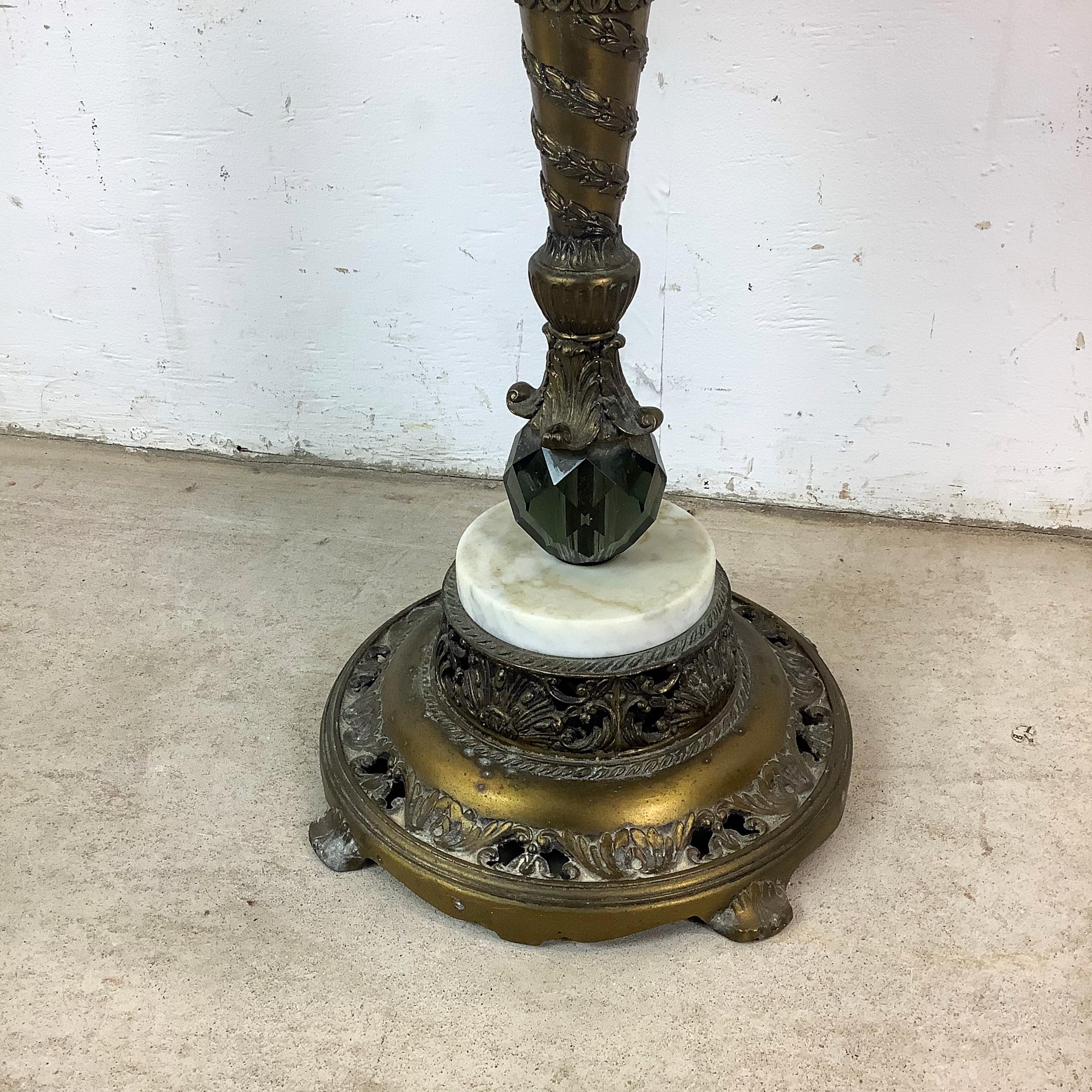Ornate Antique Marble Top Side Table Bon état - En vente à Trenton, NJ